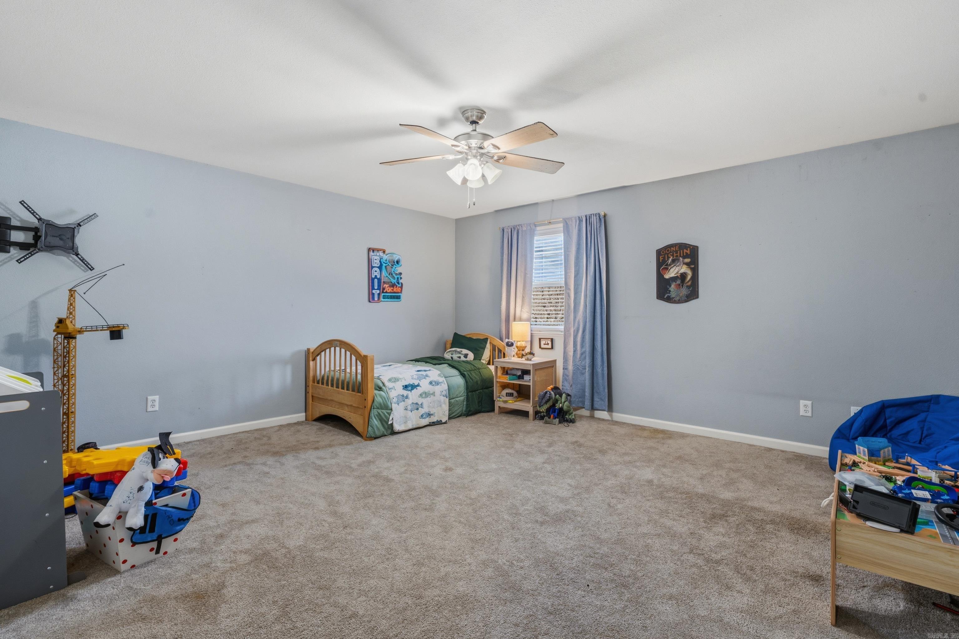 PARKWAY VILLAGE - Residential