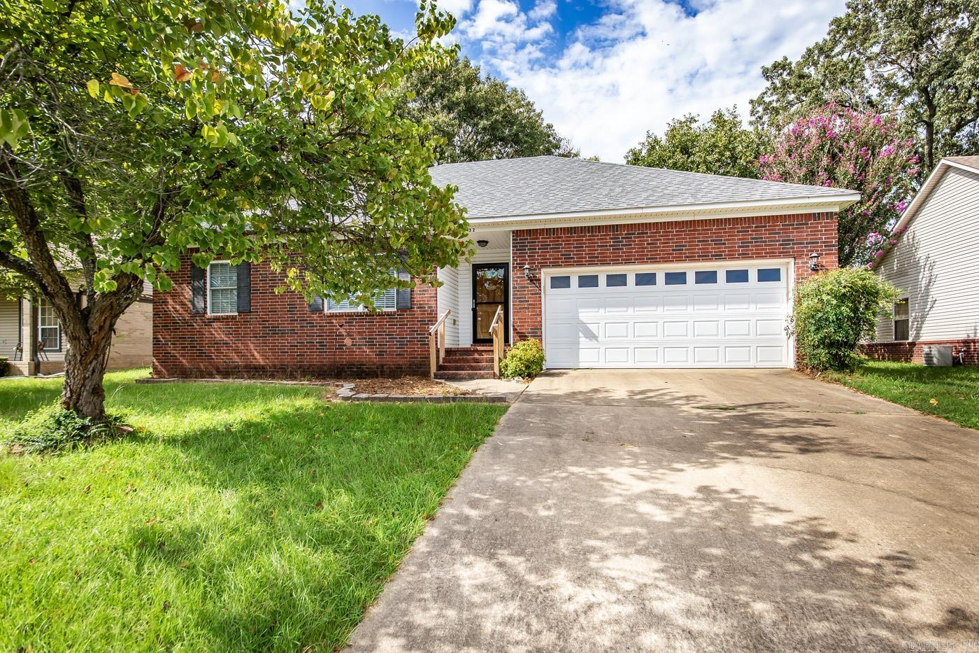 NORTH HILLS ESTATES - Residential