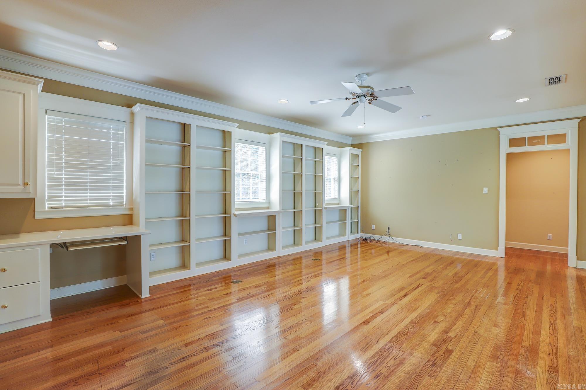 Tall Oaks - Residential