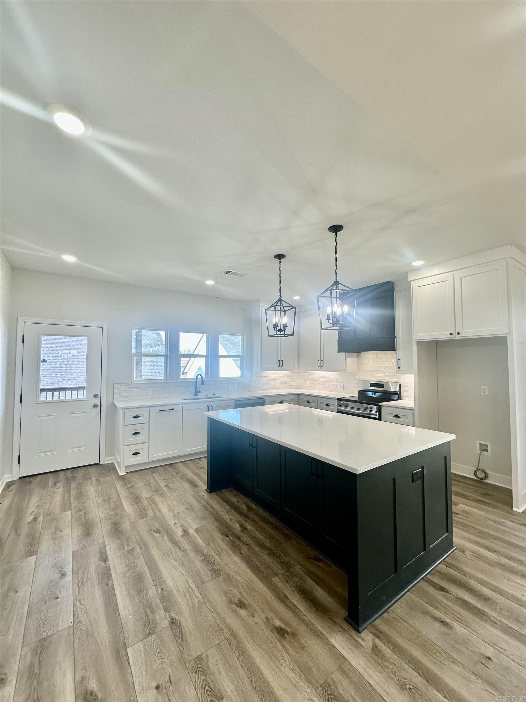 DICKINSON - Residential