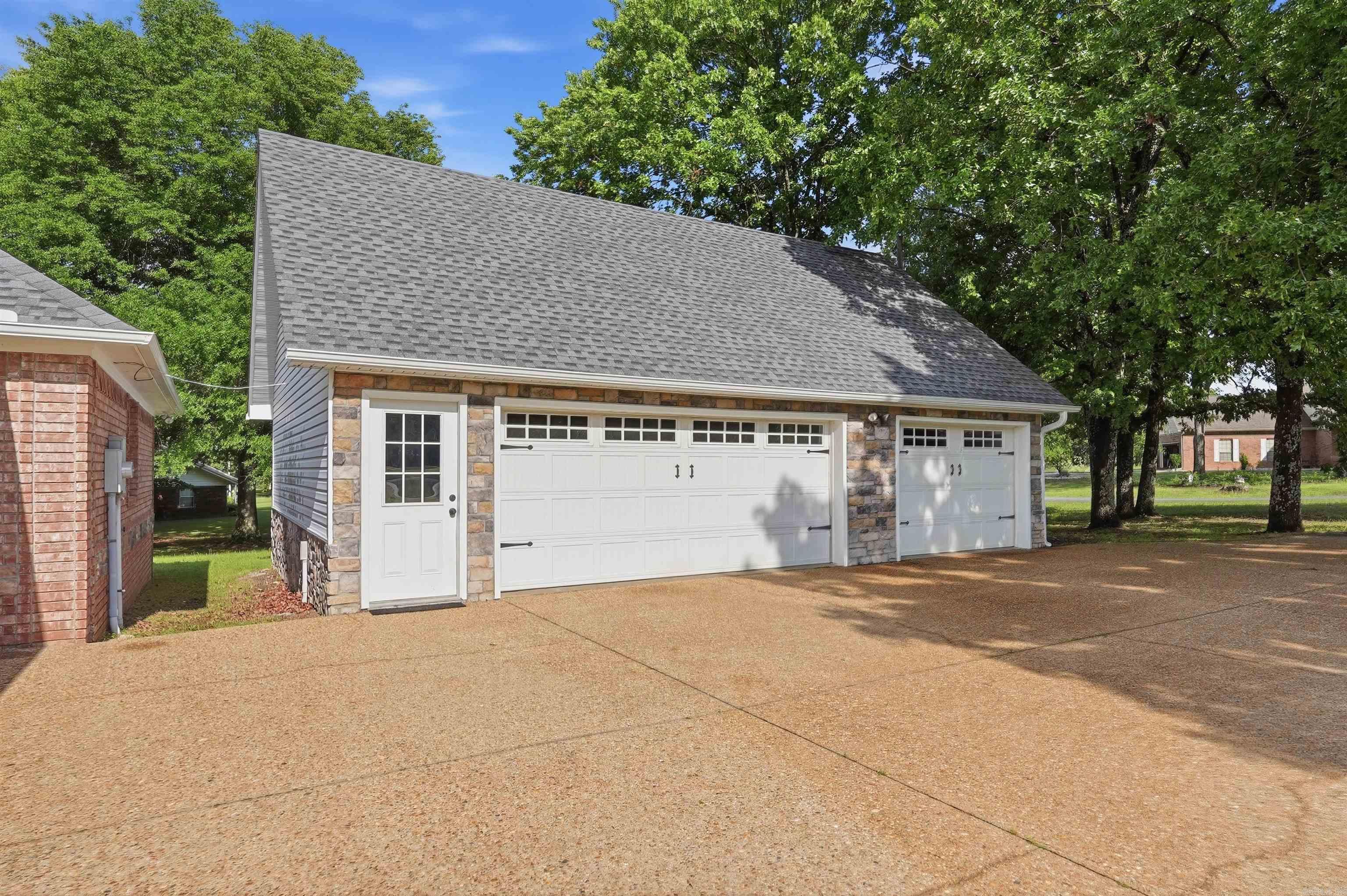 GREENBRIER HGTS - Residential