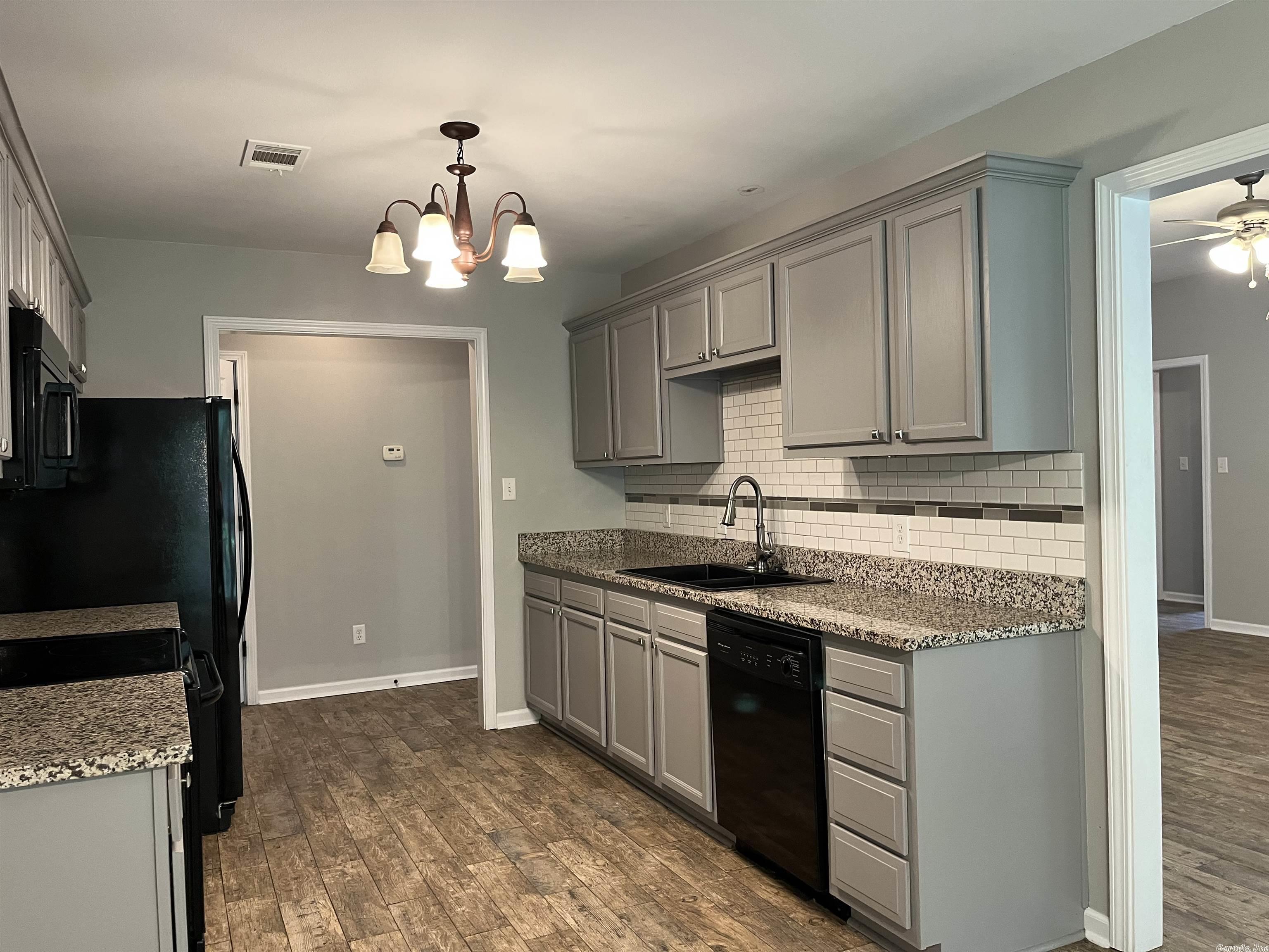 MEADOW CREEK - Residential