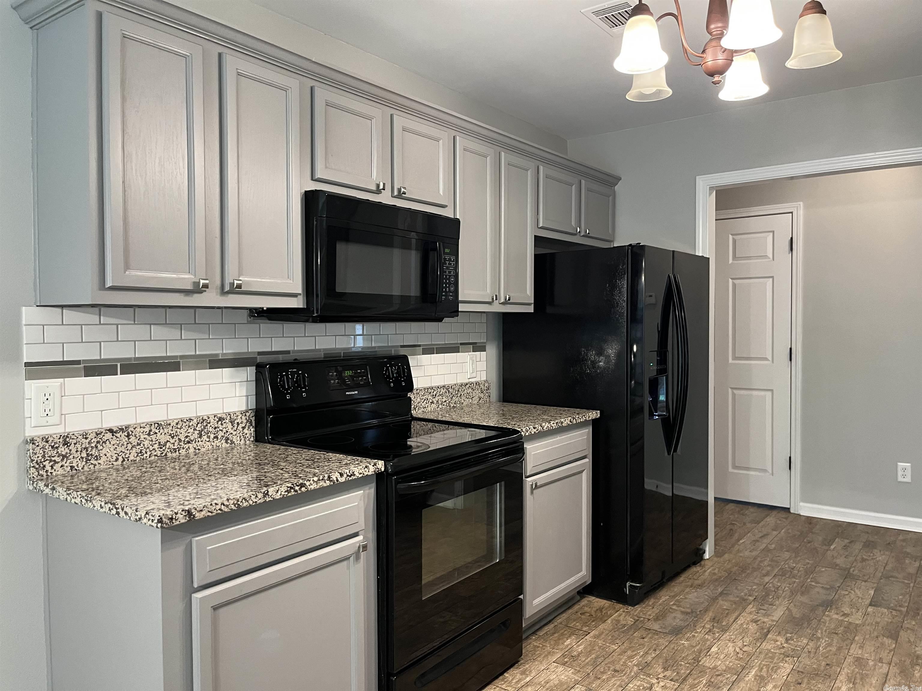 MEADOW CREEK - Residential