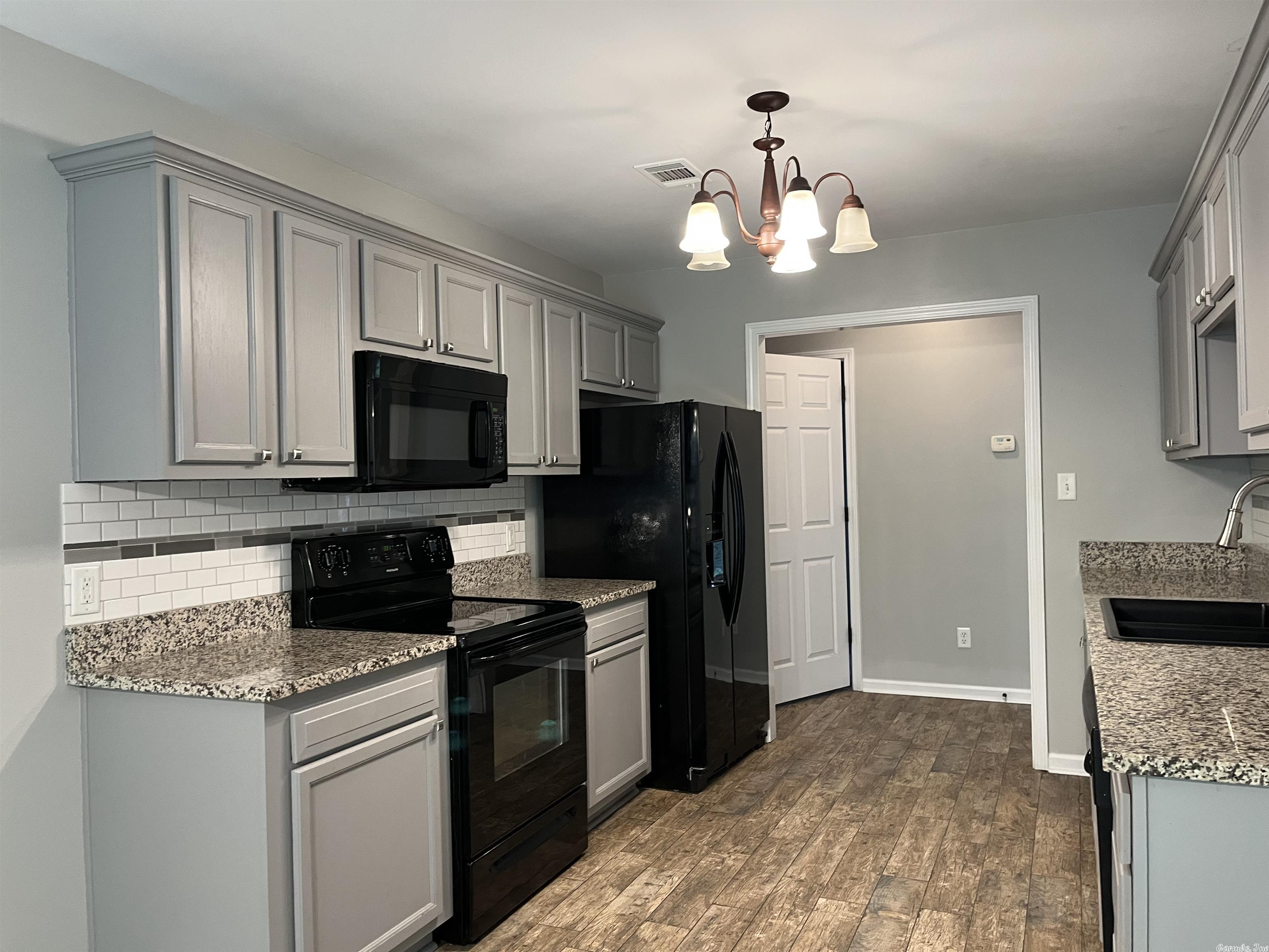 MEADOW CREEK - Residential