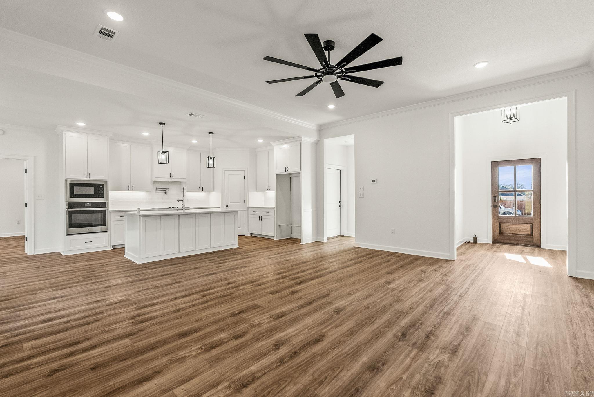 SUNSET LANDING - Residential