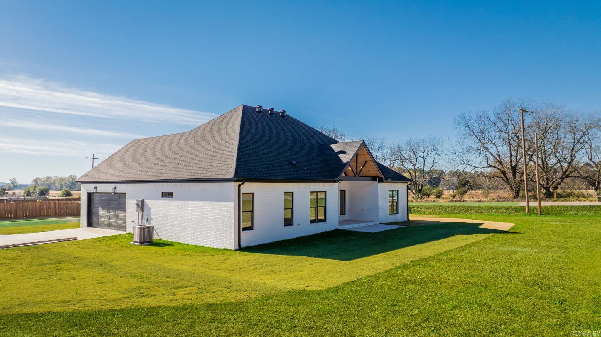 SUNSET LANDING - Residential