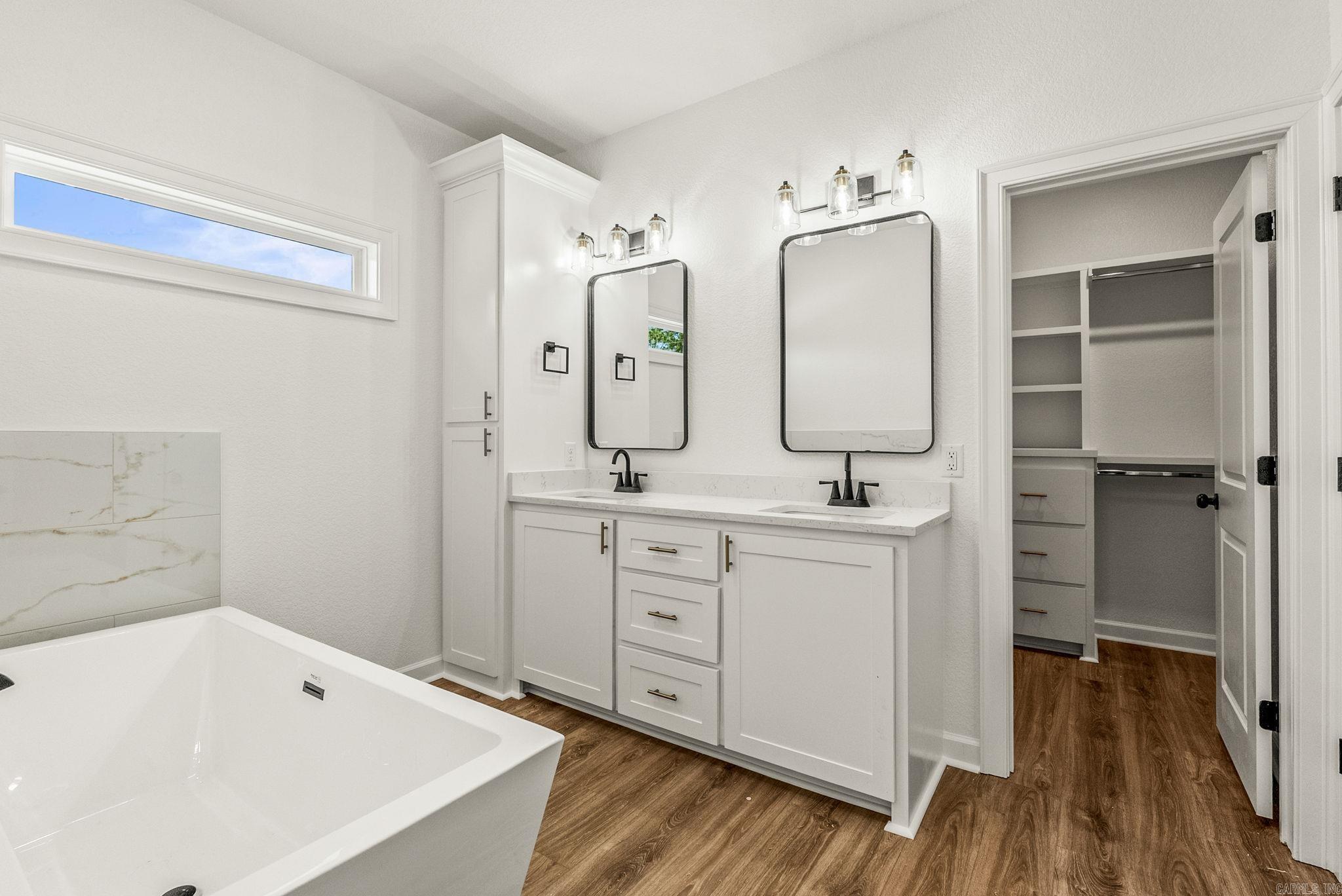 SUNSET LANDING - Residential