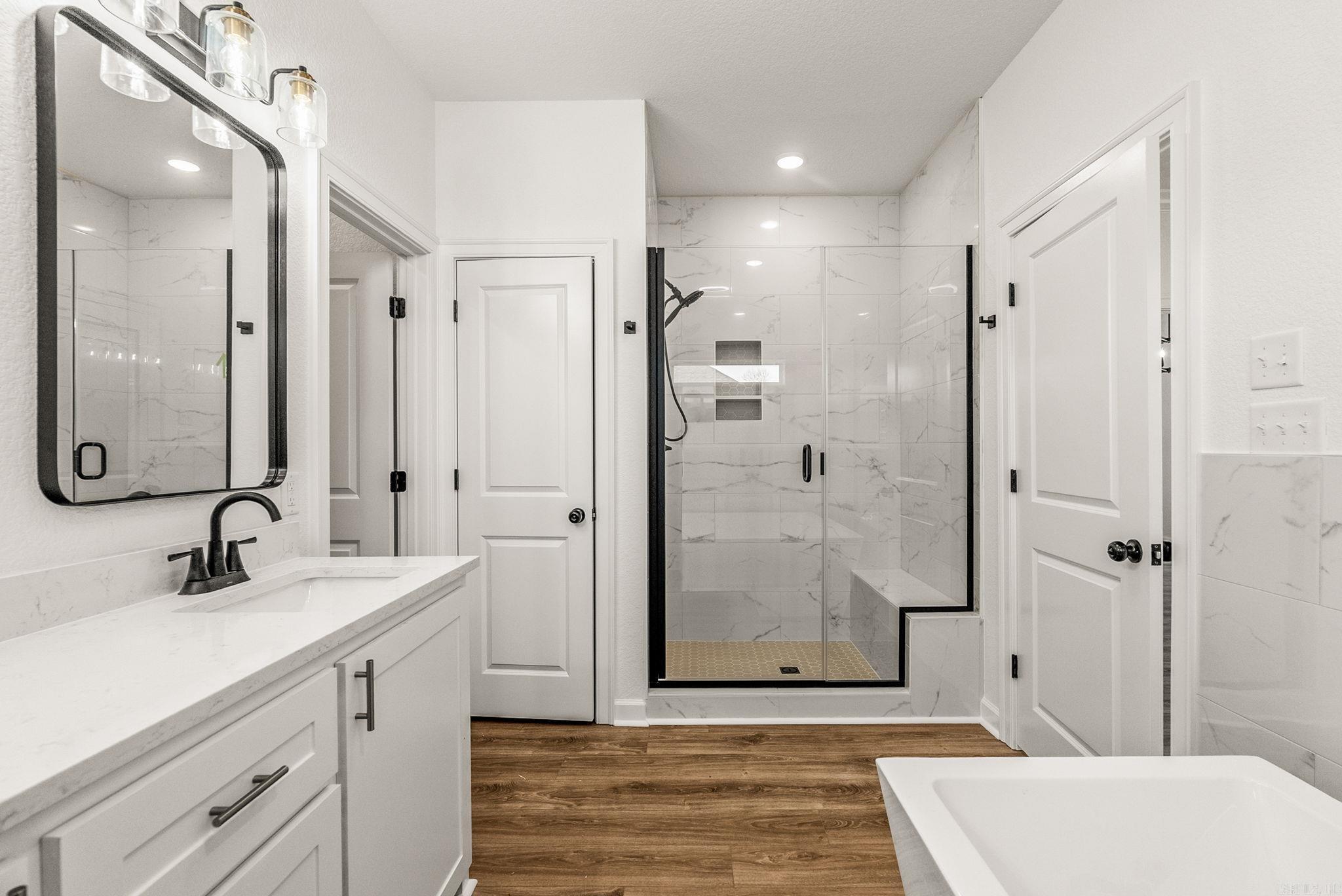 SUNSET LANDING - Residential