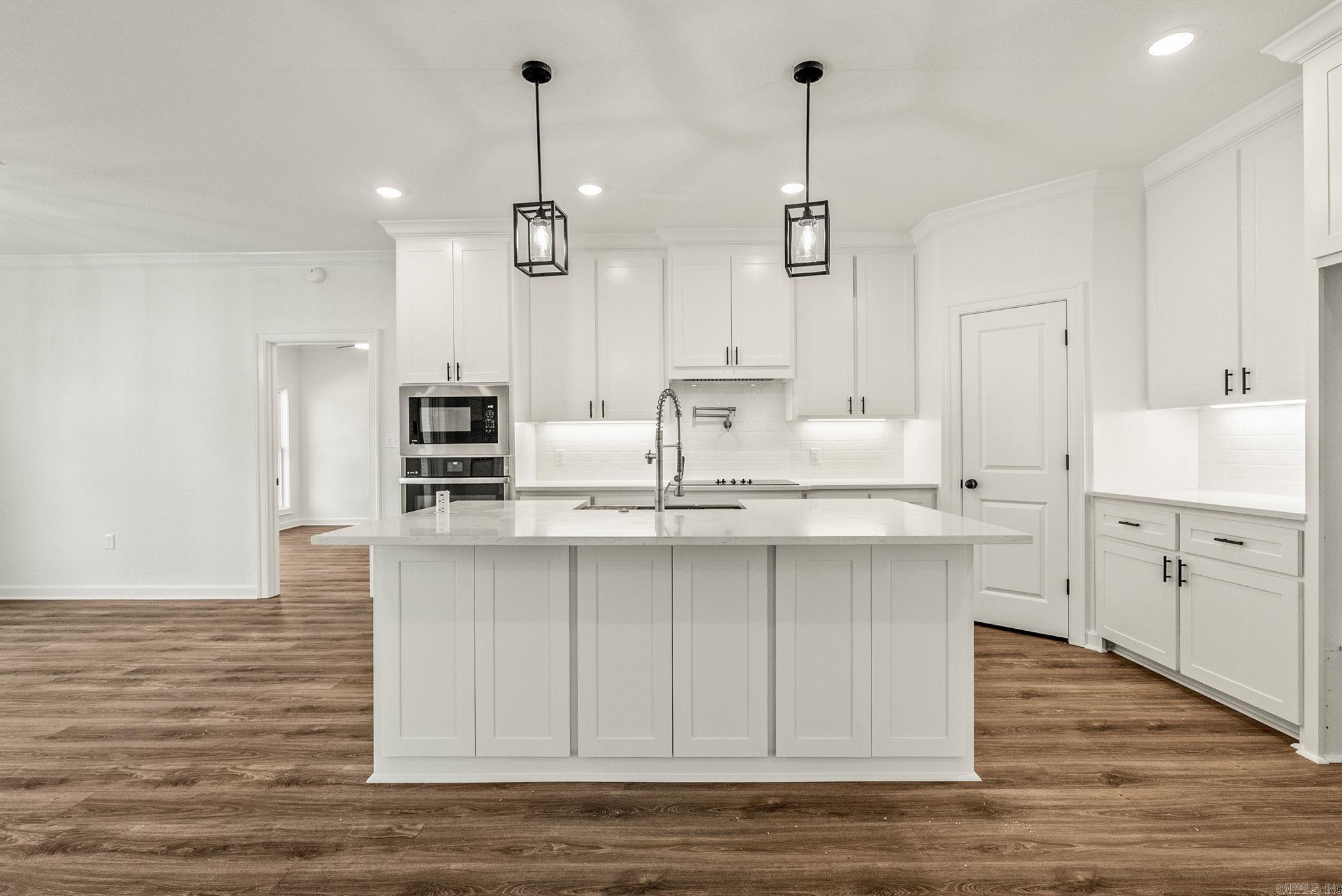 SUNSET LANDING - Residential