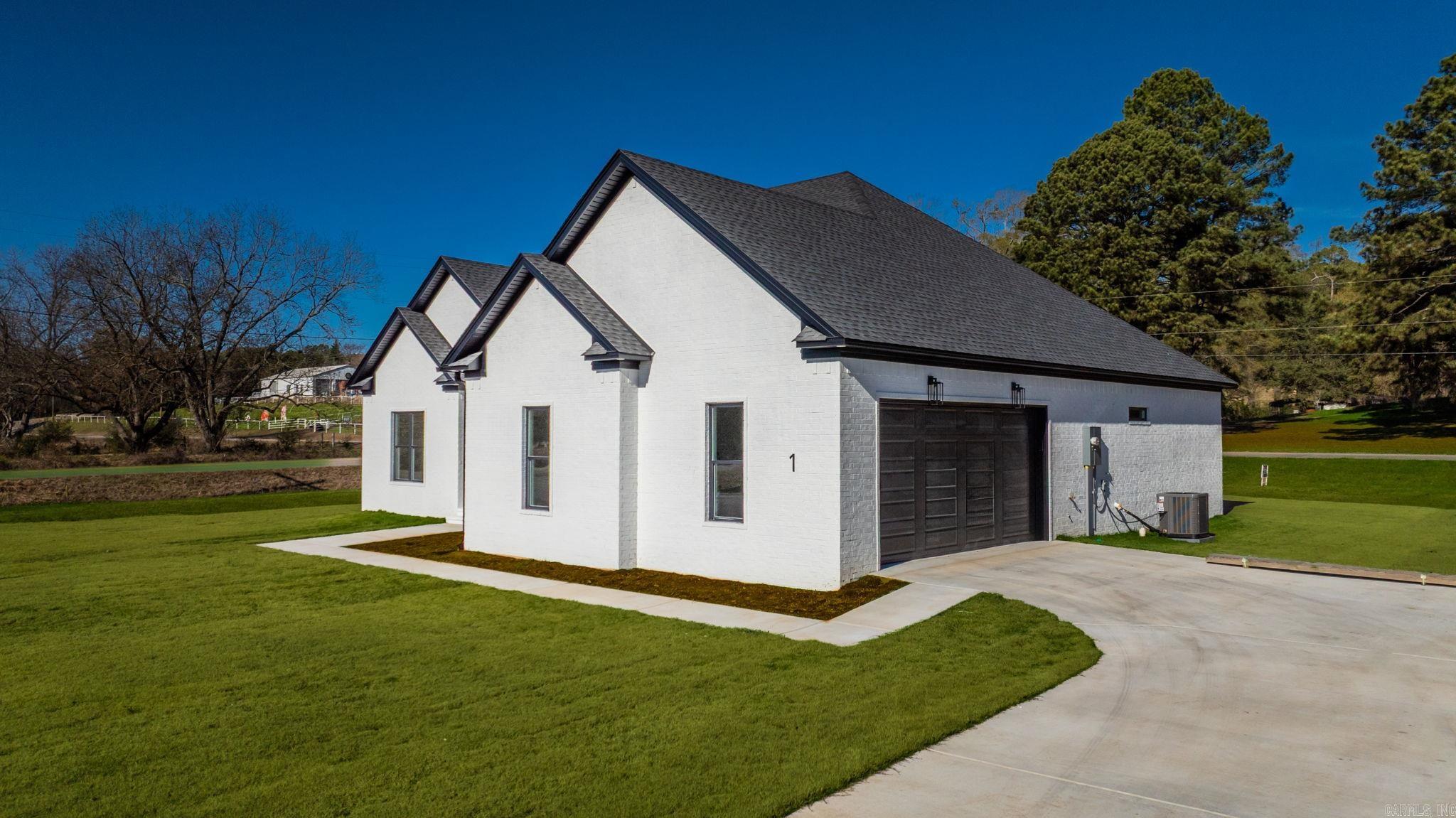 SUNSET LANDING - Residential