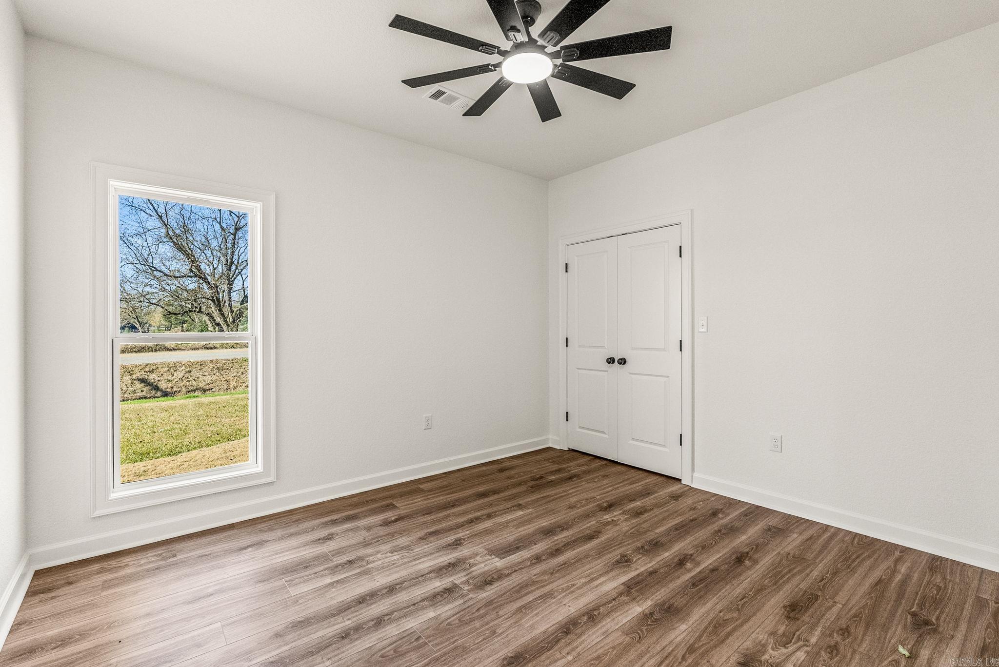 SUNSET LANDING - Residential