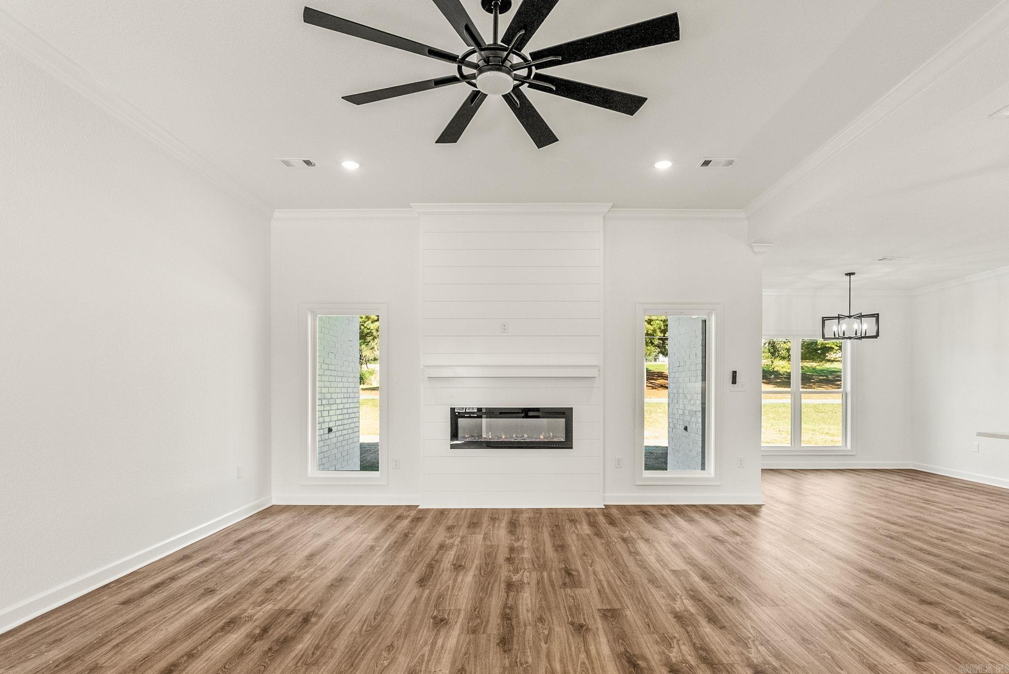 SUNSET LANDING - Residential