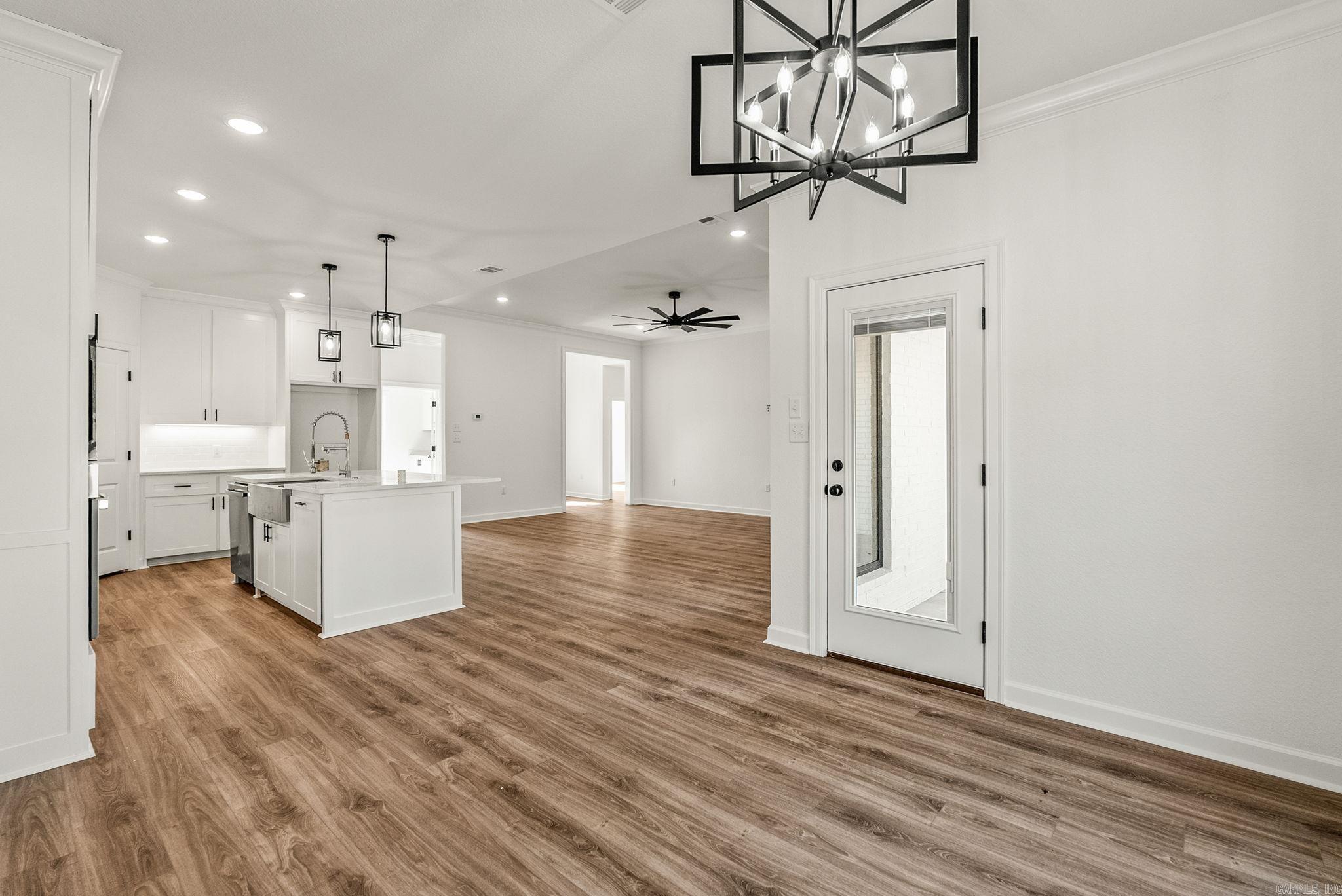 SUNSET LANDING - Residential