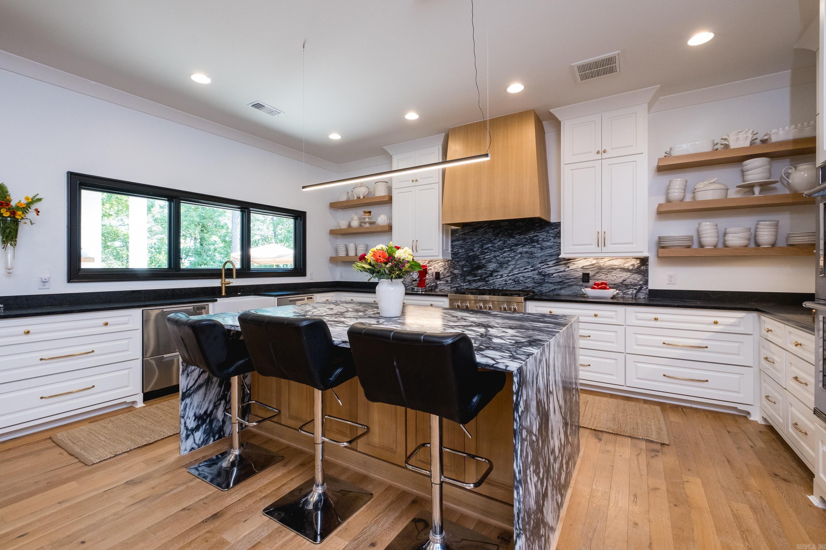 CHENAL VALLEY "FALSTONE COURT" - Residential