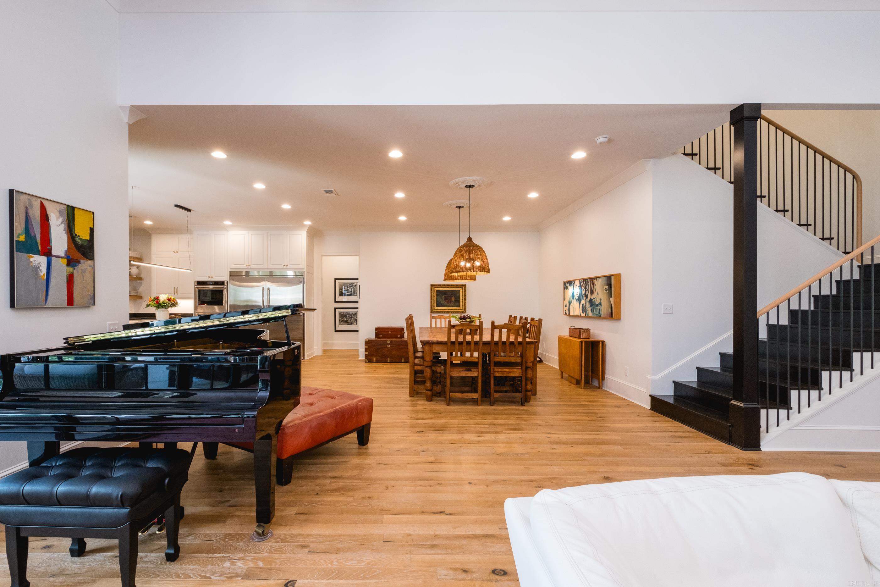 CHENAL VALLEY "FALSTONE COURT" - Residential