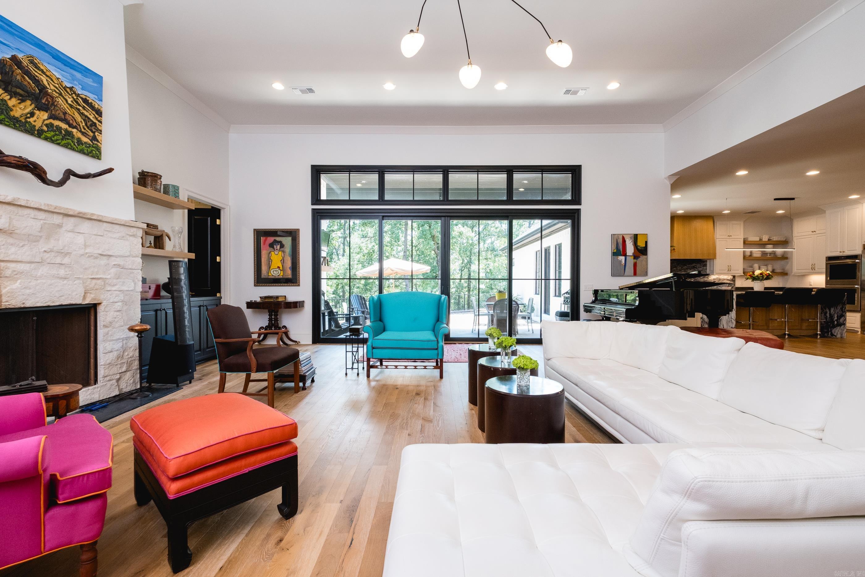 CHENAL VALLEY "FALSTONE COURT" - Residential