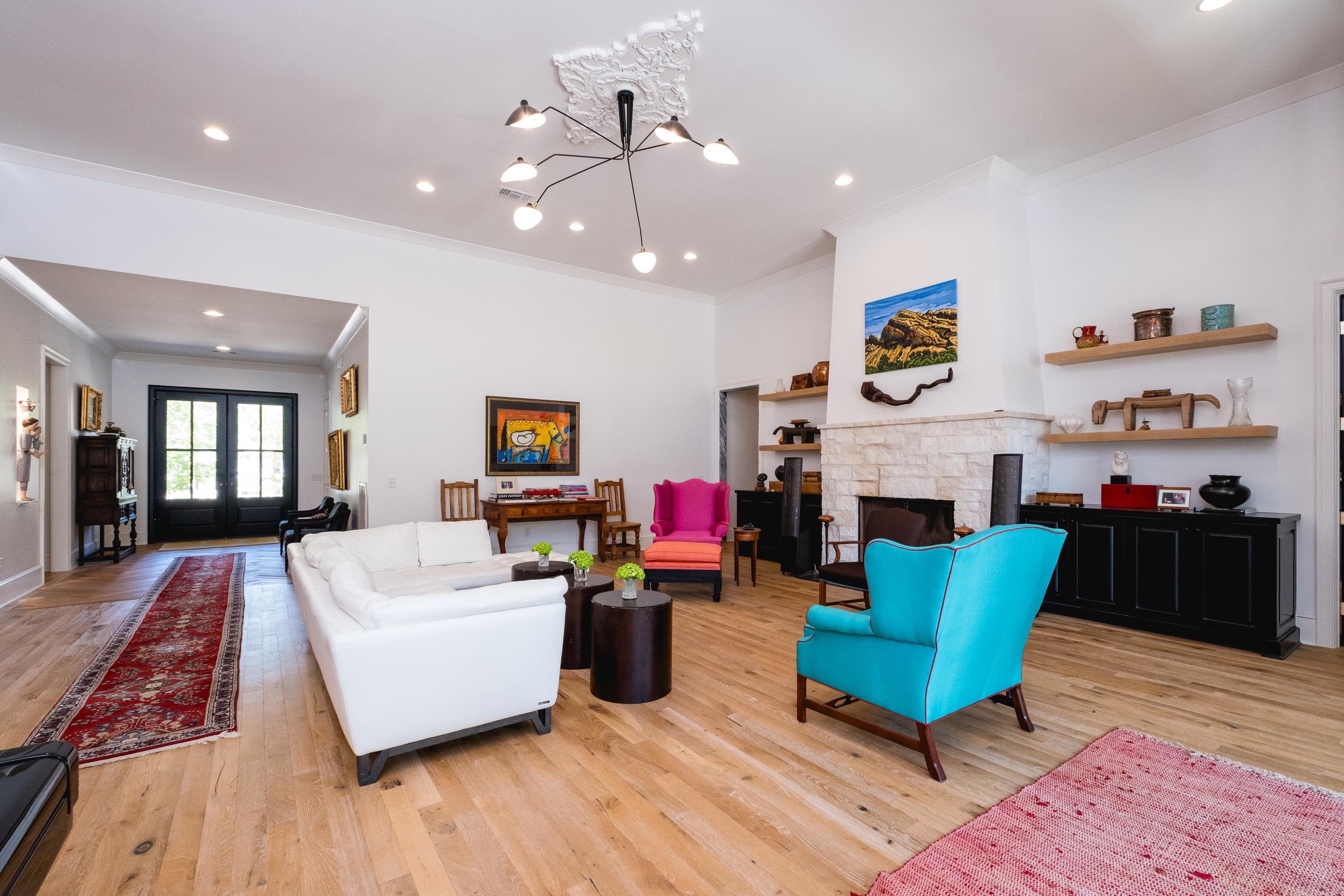 CHENAL VALLEY "FALSTONE COURT" - Residential