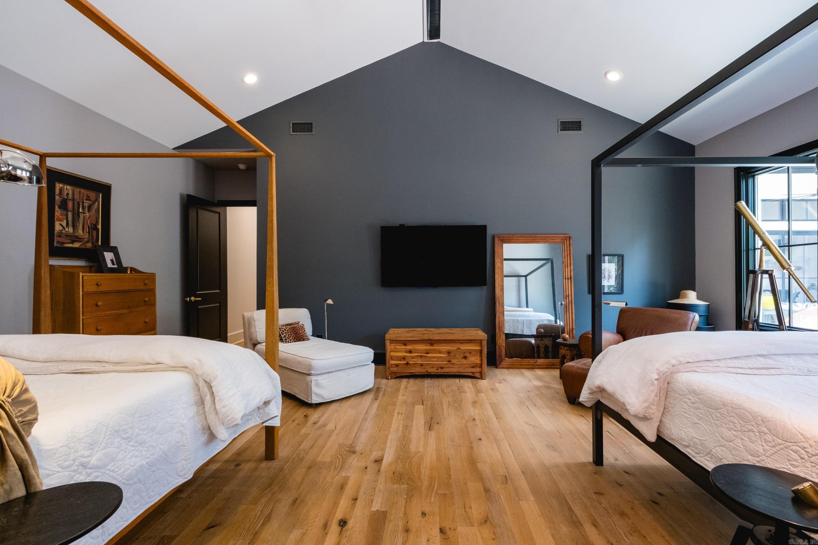 CHENAL VALLEY "FALSTONE COURT" - Residential