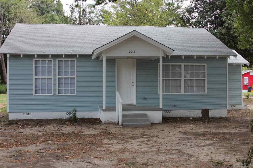 3 bedroom 1 bath home available for rent. Washer/dryer hook ups. Kitchen appliances included. Small pets only with nonrefundable fee. Lease terms $700 deposit, $40 application fee. Apply online at c21prjxrentals.com