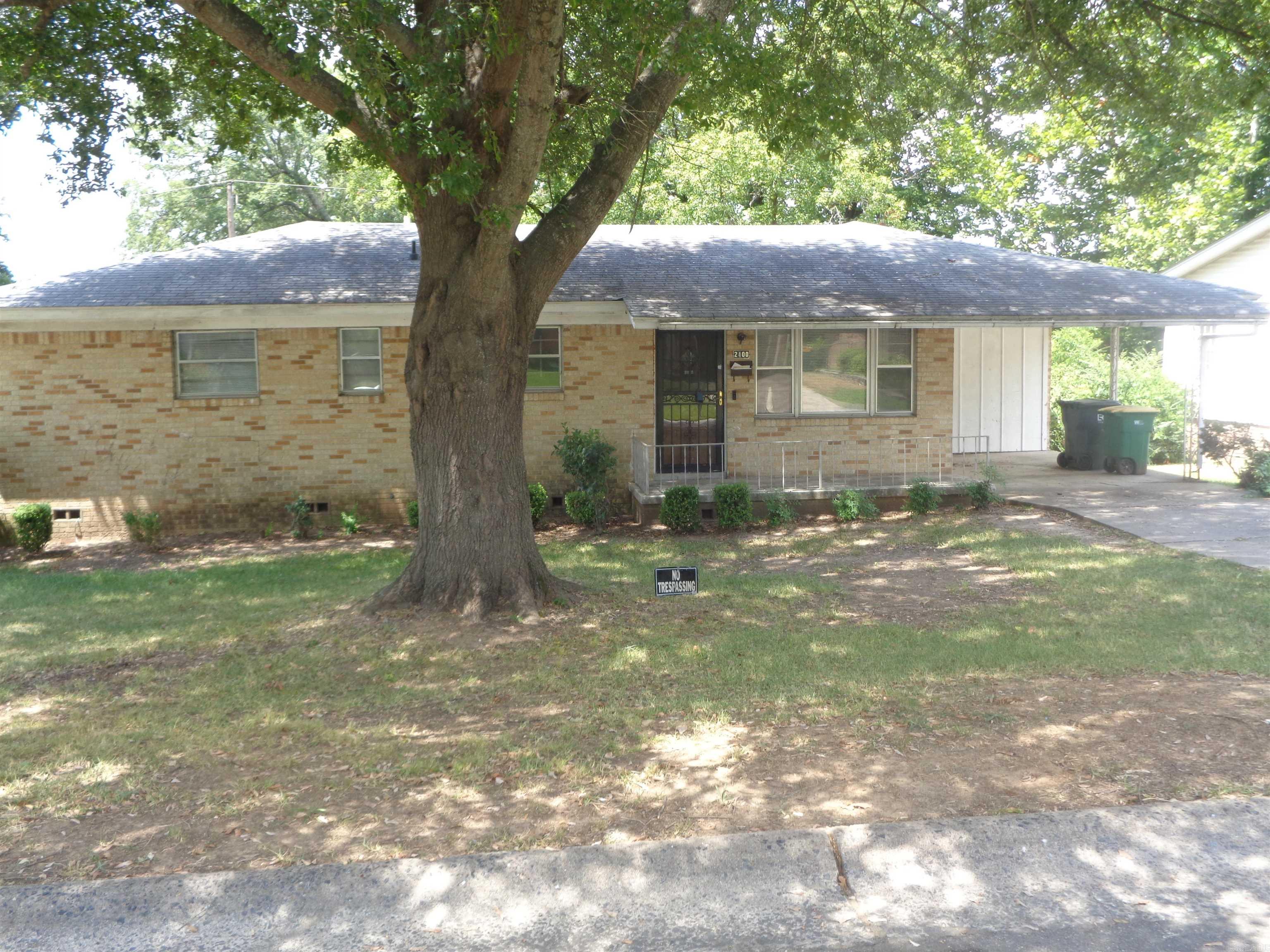 All brick 3 bedroom, 2 bath home with a living room and a den area all on a huge fenced lot. Outstanding investment opportunity in a good friendly neighborhood. Property is being sold "AS IS". No property disclosure statement available. Agent check remarks