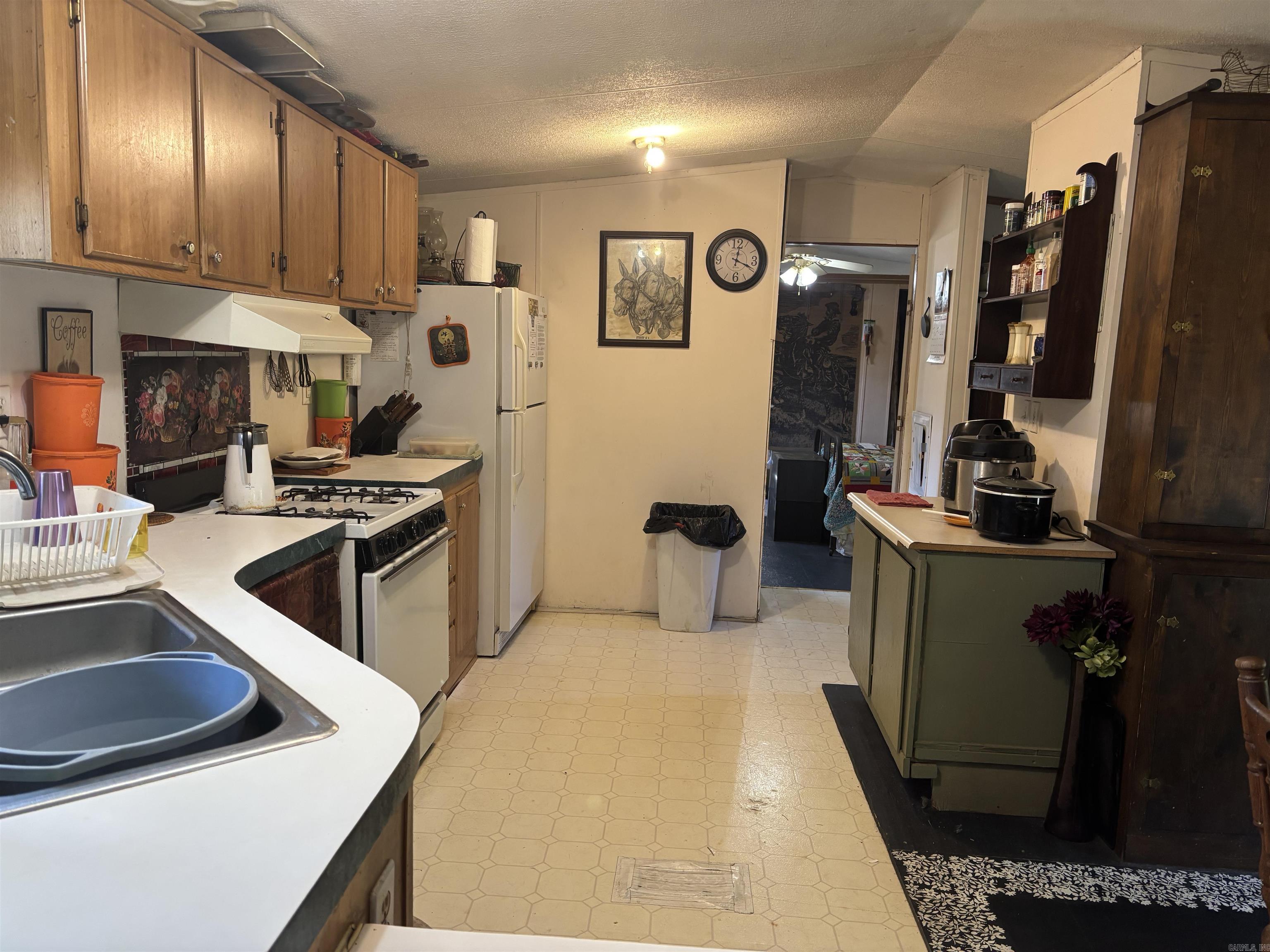 MIDWAY ESTATES - Residential