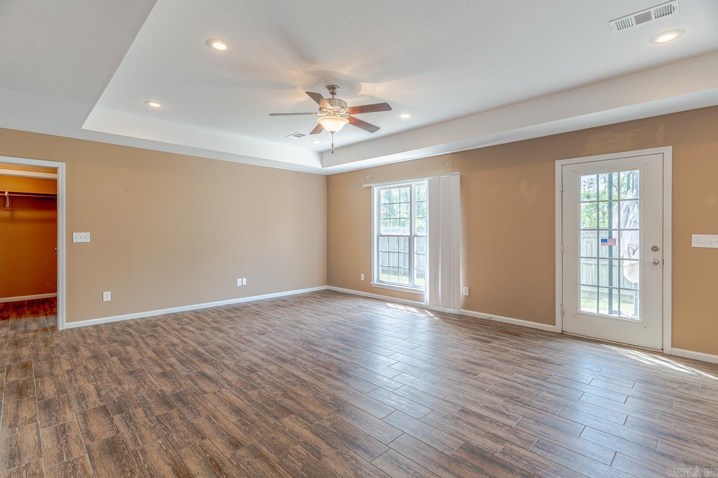 WINDSOR LANDING - Residential