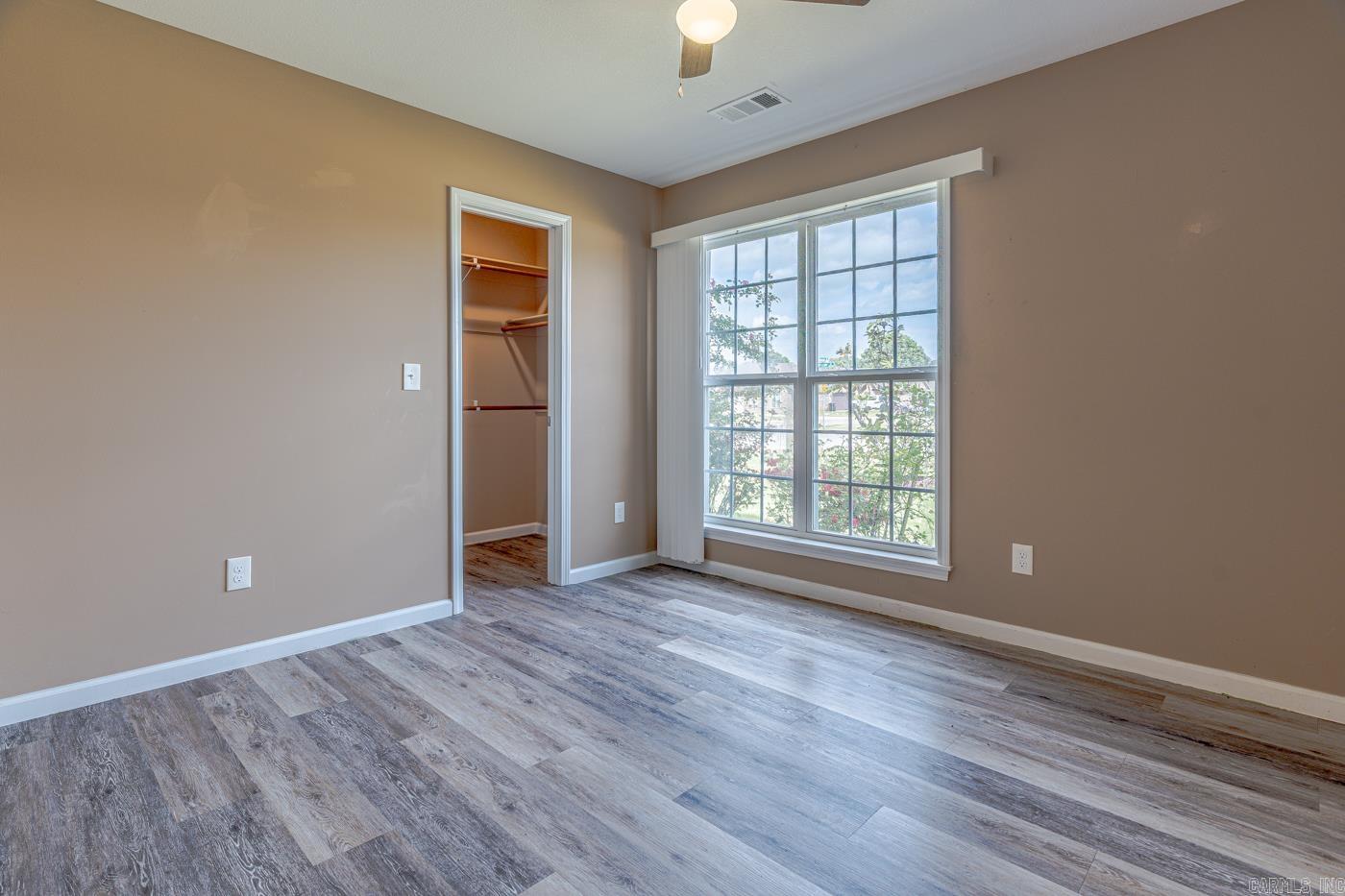 WINDSOR LANDING - Residential