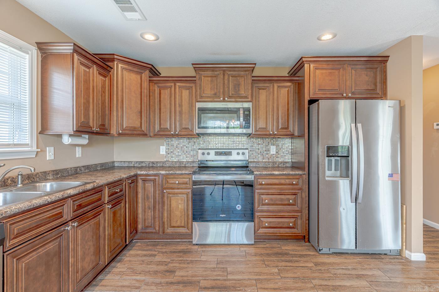 WINDSOR LANDING - Residential