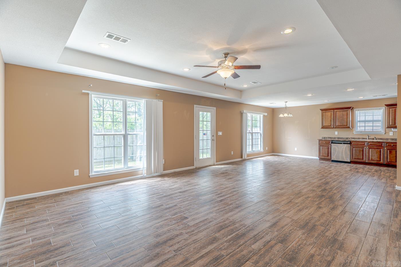 WINDSOR LANDING - Residential