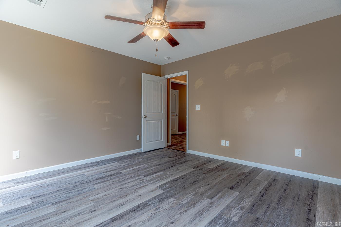 WINDSOR LANDING - Residential