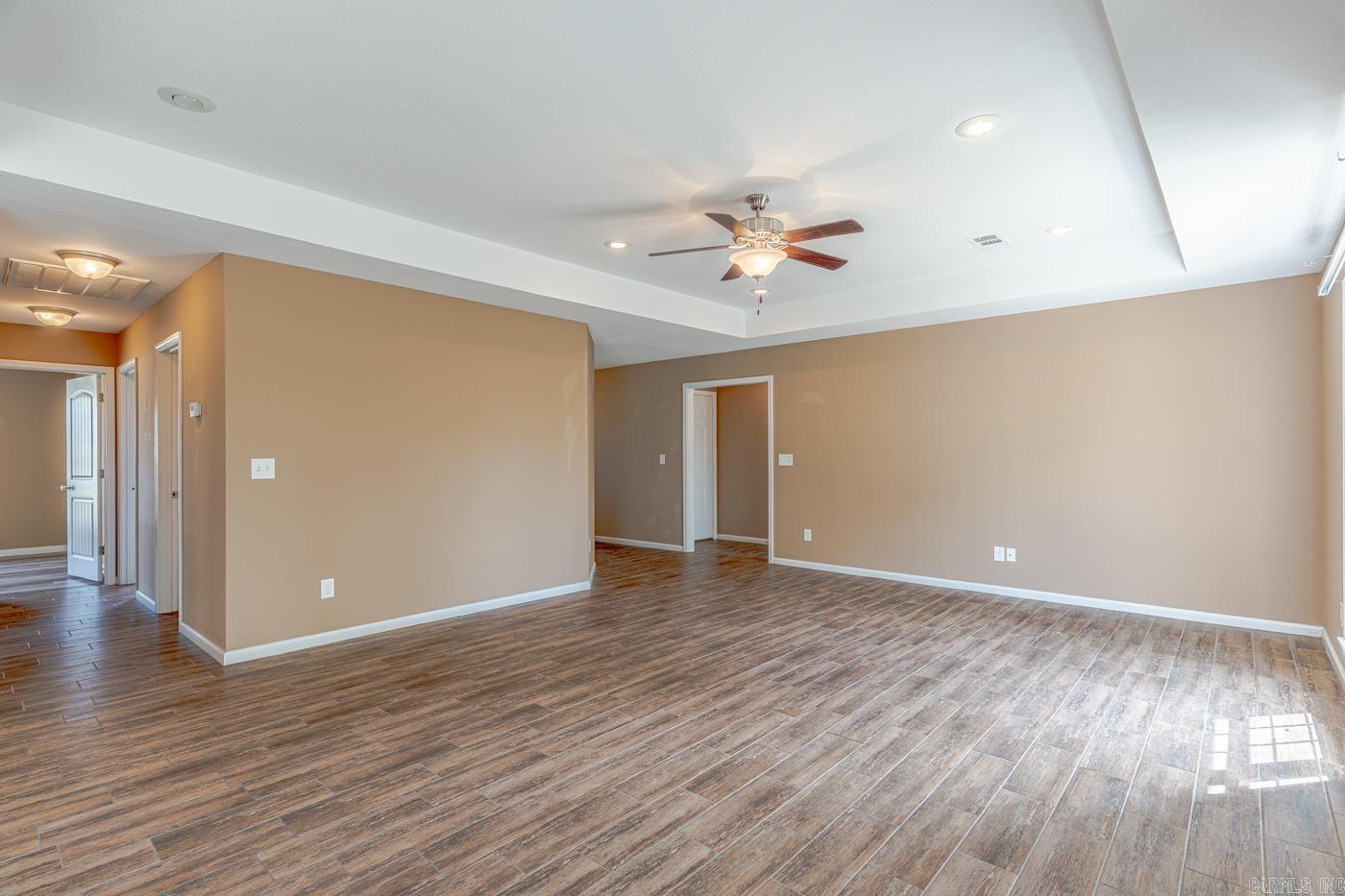 WINDSOR LANDING - Residential