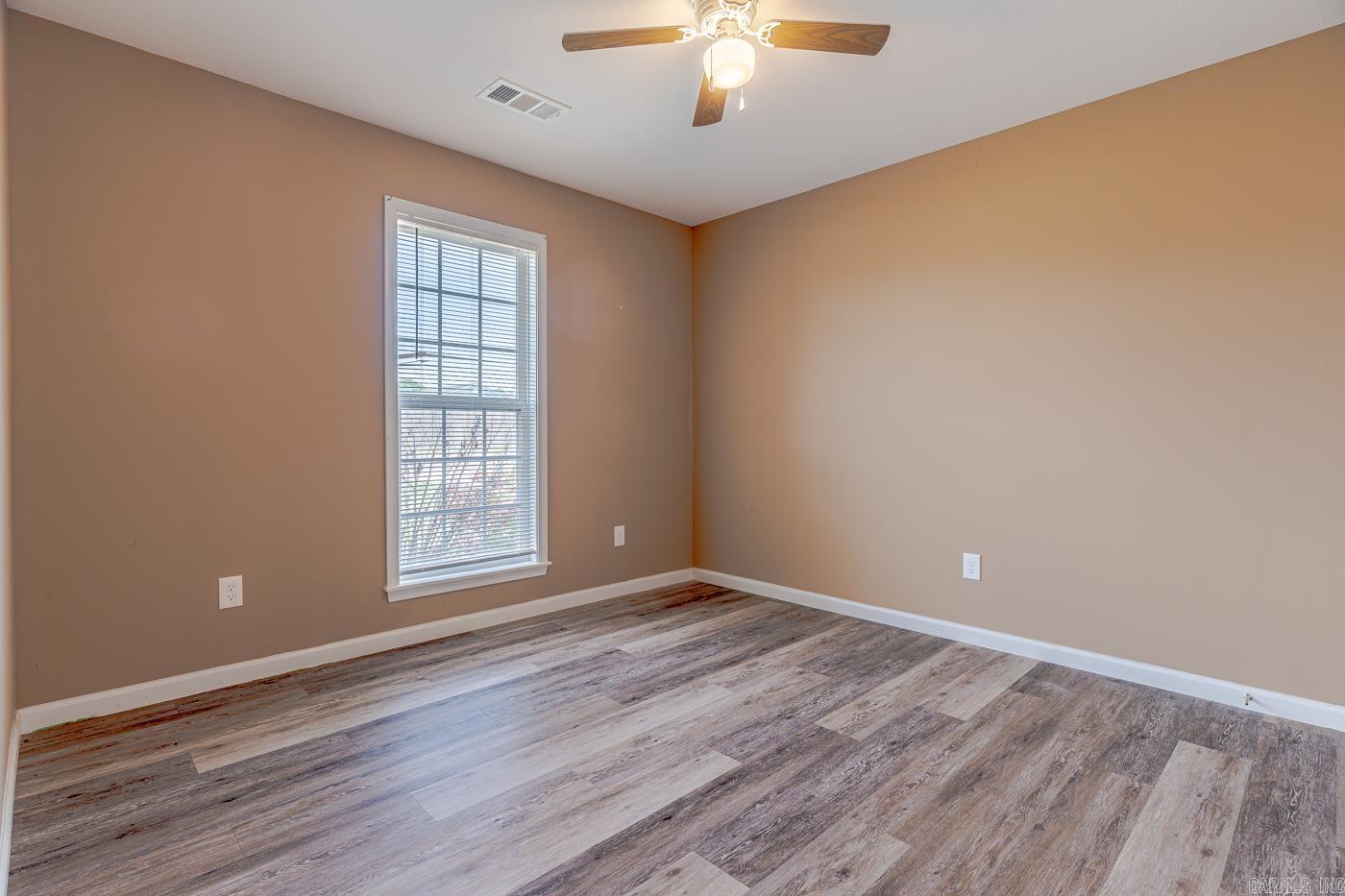 WINDSOR LANDING - Residential