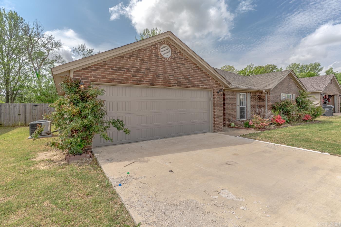 WINDSOR LANDING - Residential