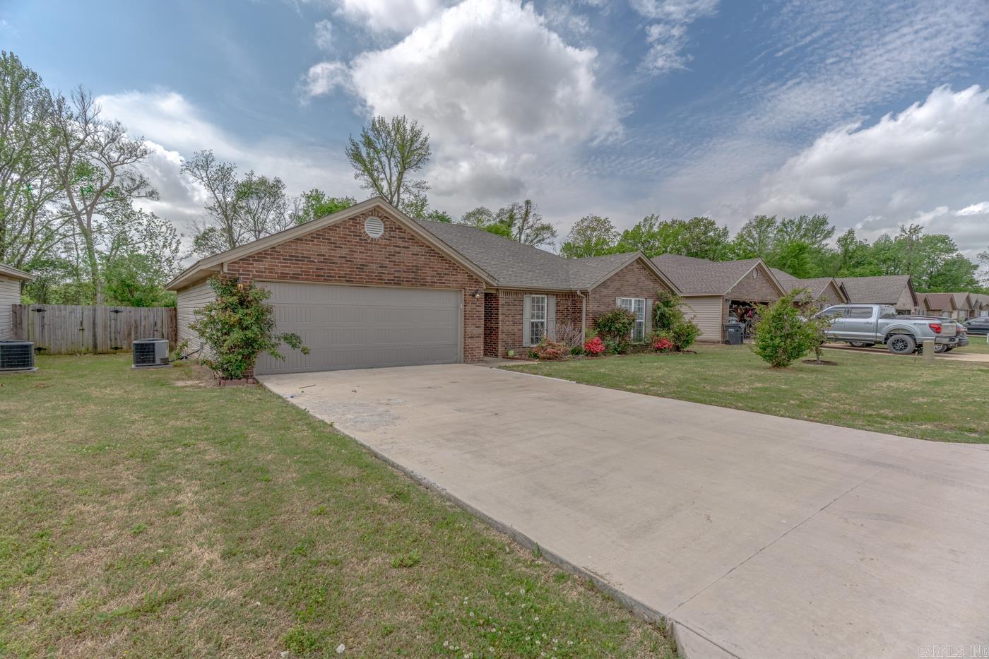 WINDSOR LANDING - Residential