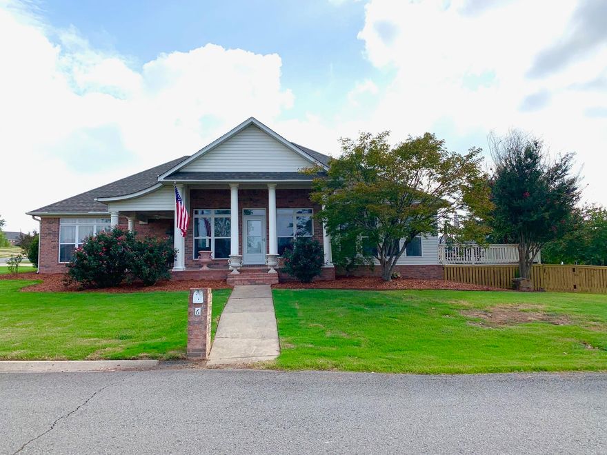 Beautiful River view home located in River Plantation.  This 3 bed/2 bath split floor plan home on a fully fenced corner lot with views of the Arkansas River is just minutes from Maumelle and Conway.  Home features an open floor plan with barn doors for an office/formal dining.  Kitchen features great cabinet storage, pantry, granite countertops.   This home is a MUST SEE that offers sunsets and stunning river views.  POA of $100/year is voluntary but there is a bill of assurance.SELLER WILL GIVE $3000.00 ALLOWANCE AT CLOSING TO BUYERS. AGENTS see remarks.