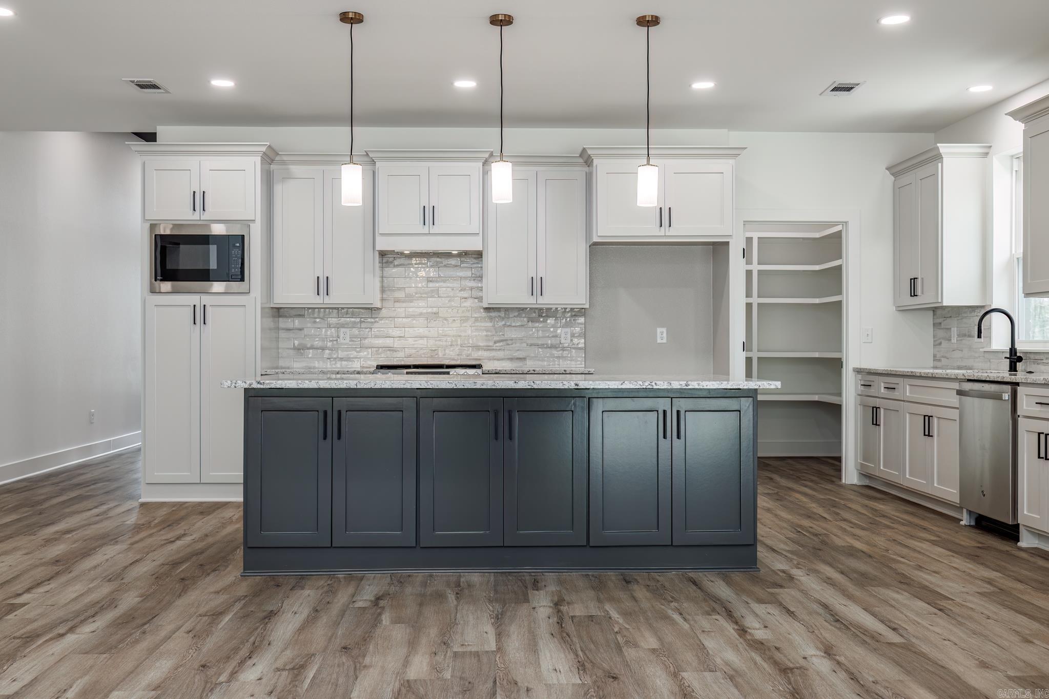 Estrella - Residential