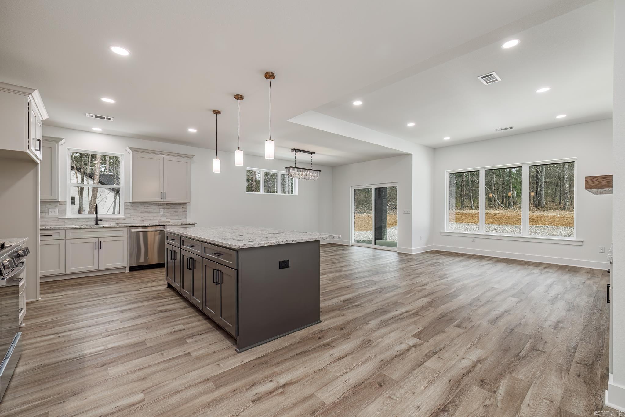 Estrella - Residential