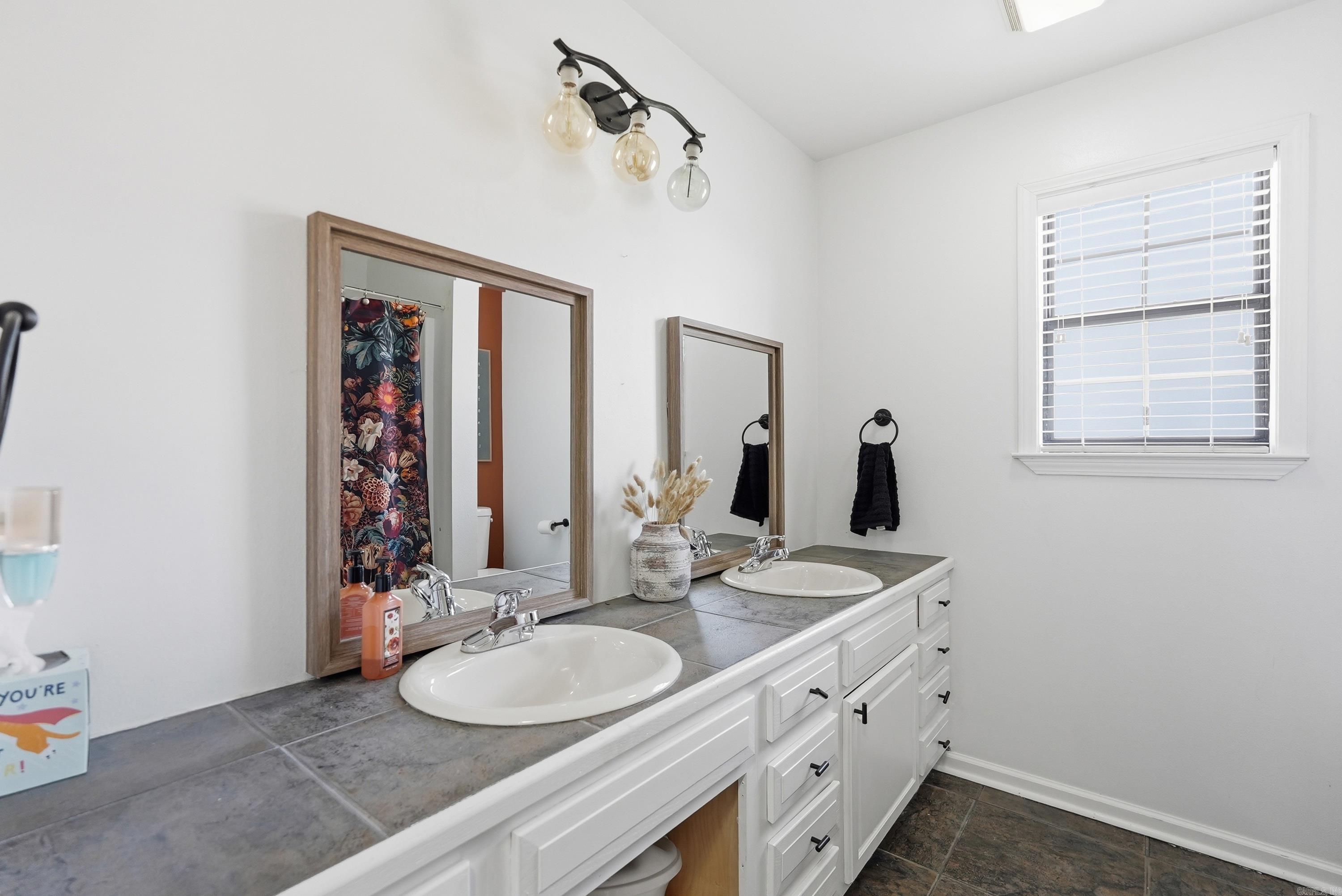 FREDERICK PLACE - Residential