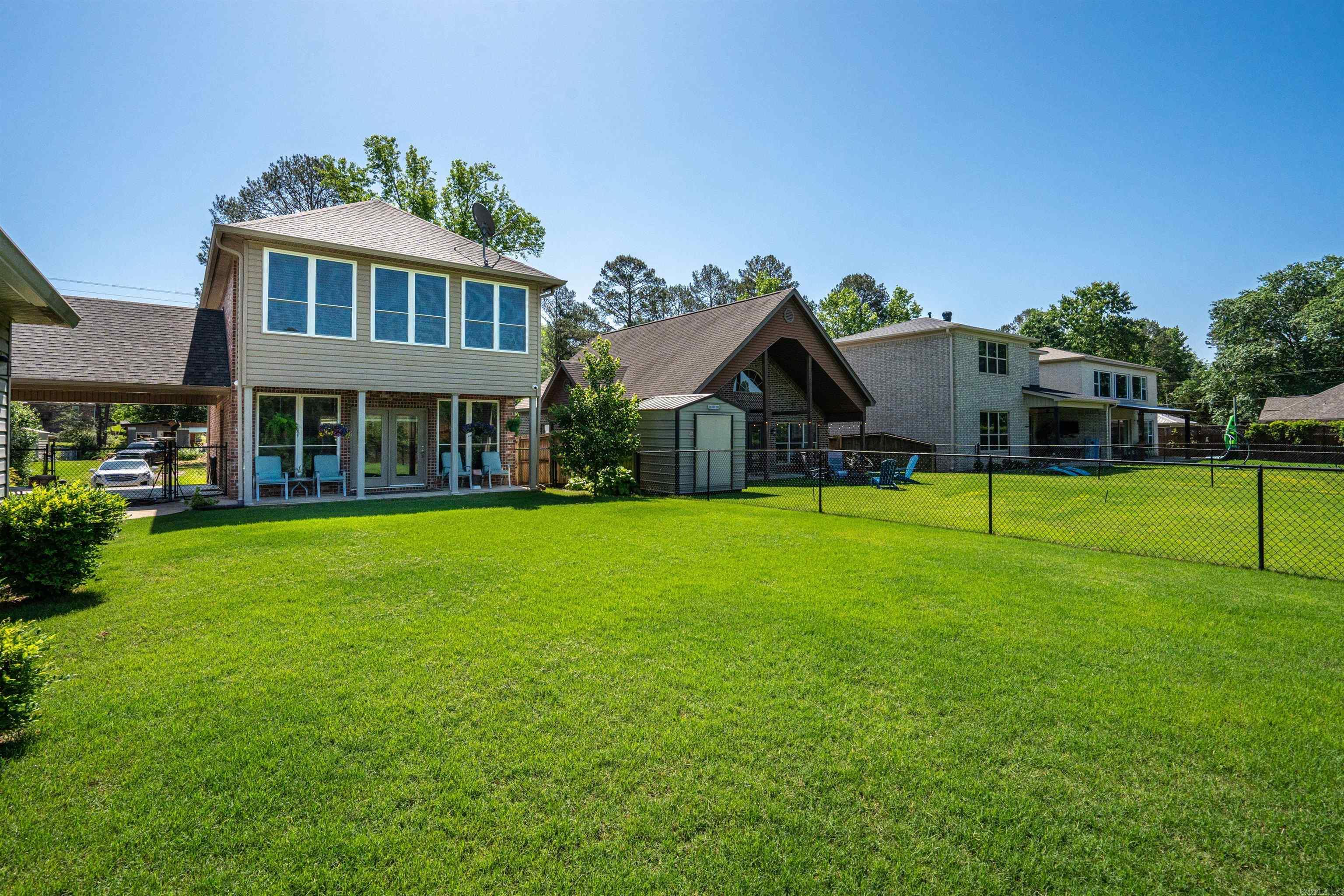 Thomas - Residential