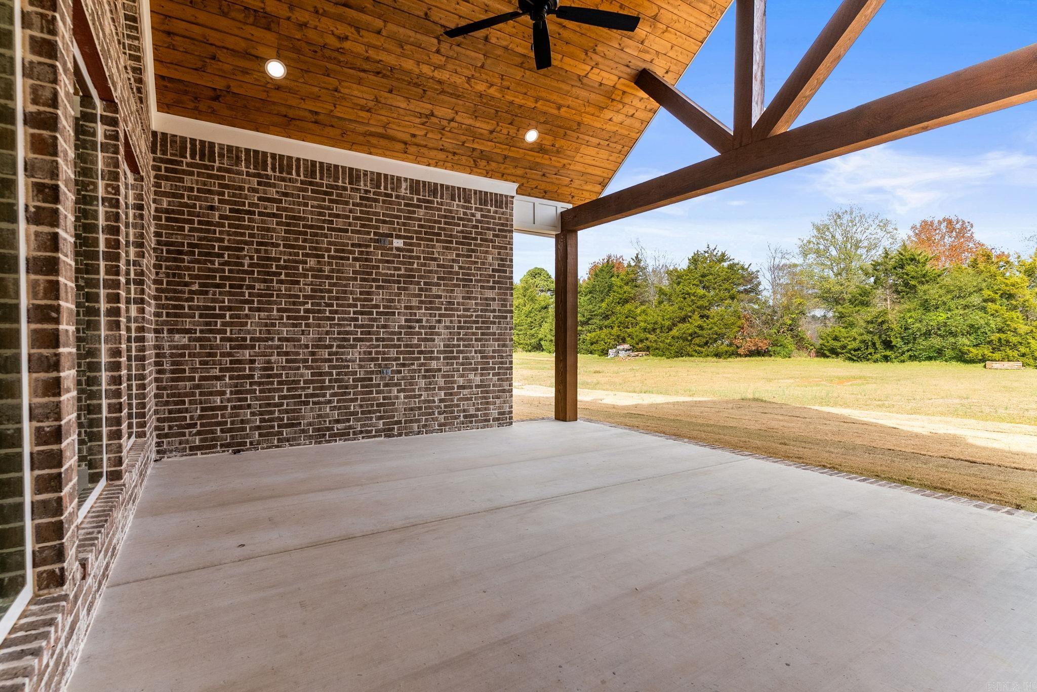 LANDING AT EMERALD ISLE - LAKE - Residential