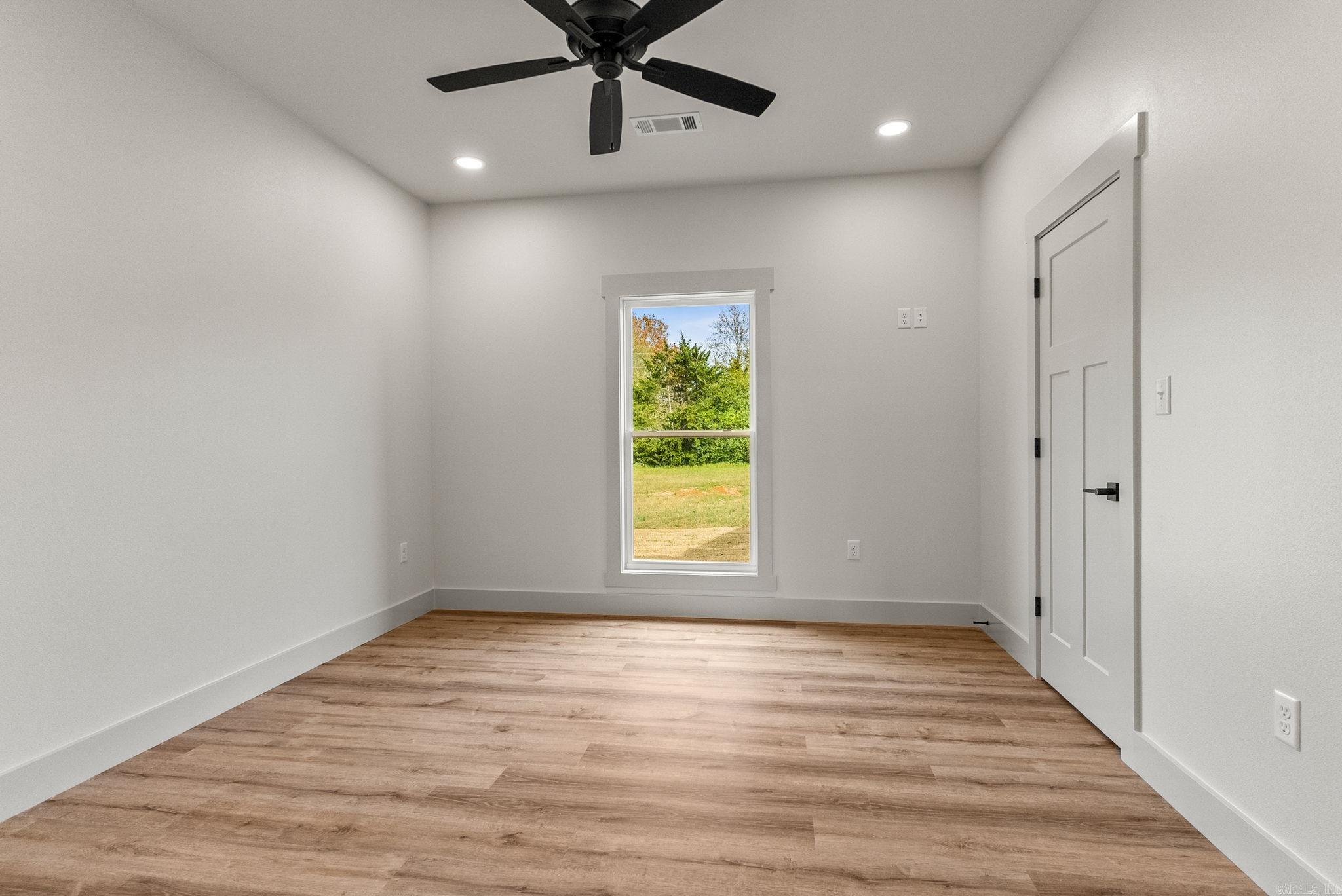 LANDING AT EMERALD ISLE - LAKE - Residential