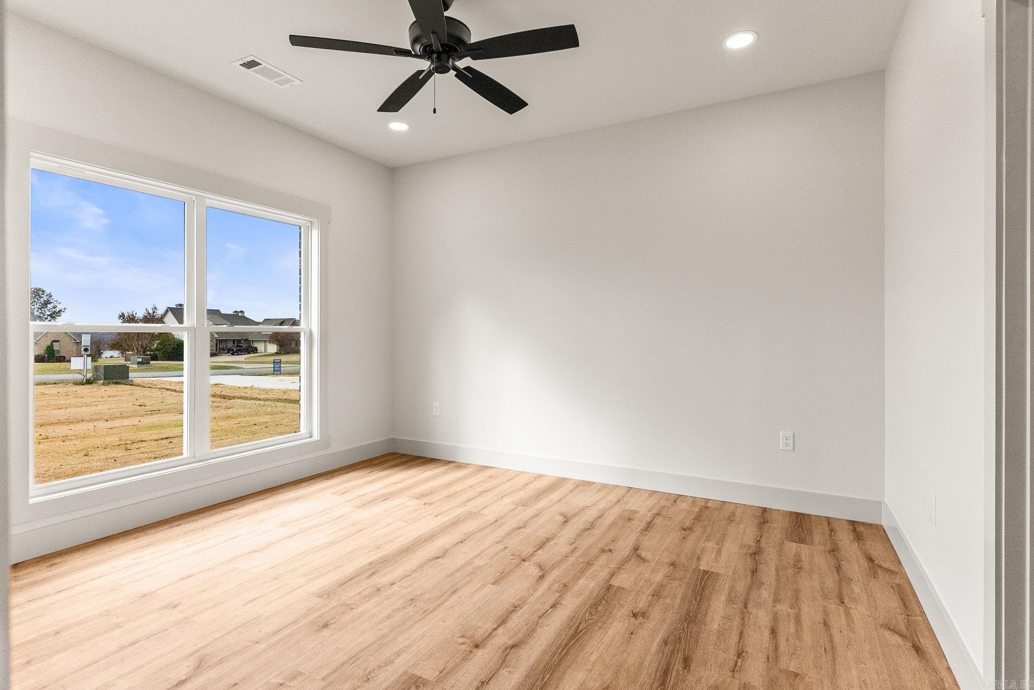 LANDING AT EMERALD ISLE - LAKE - Residential