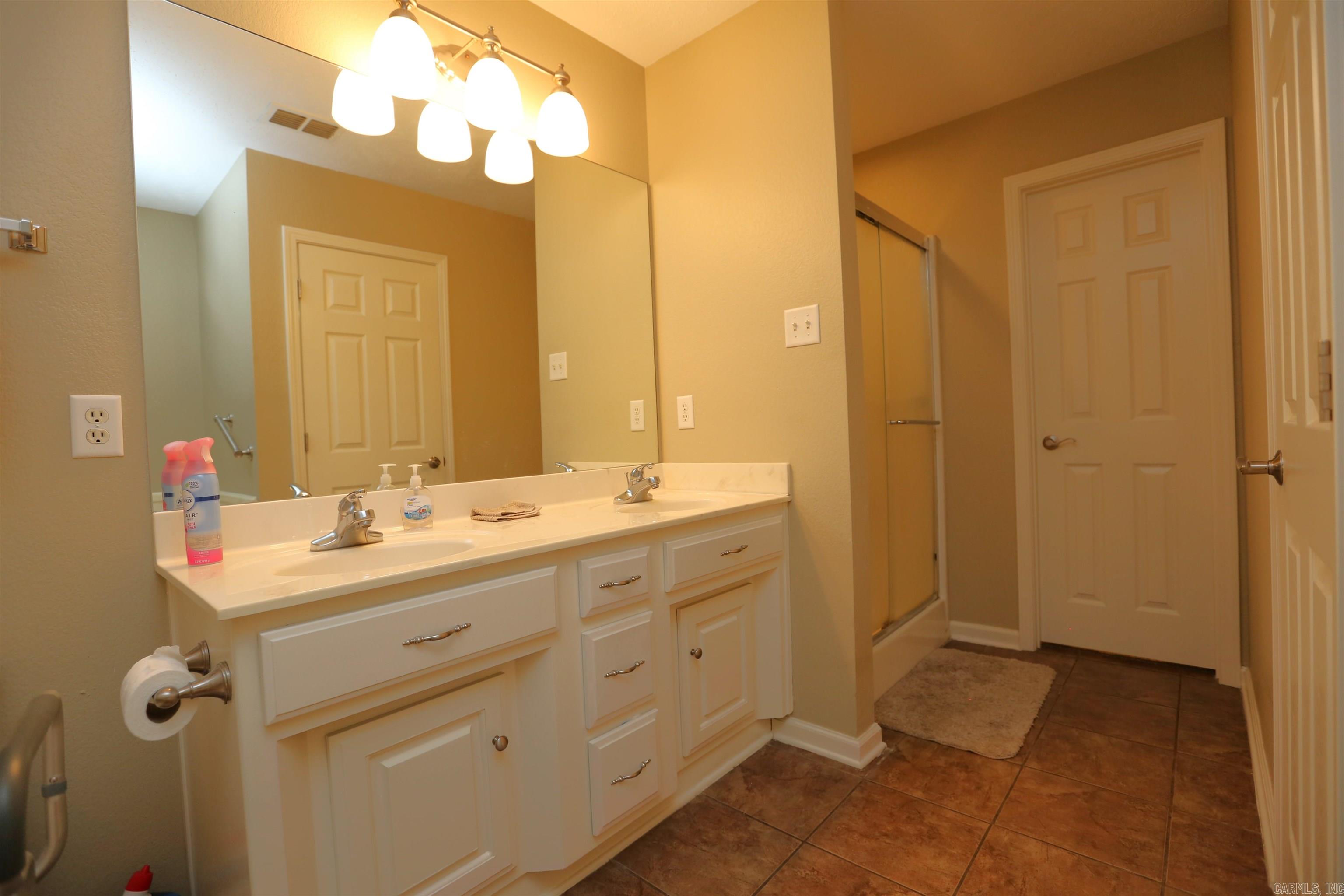 NOTTINGHAM PLACE - Residential