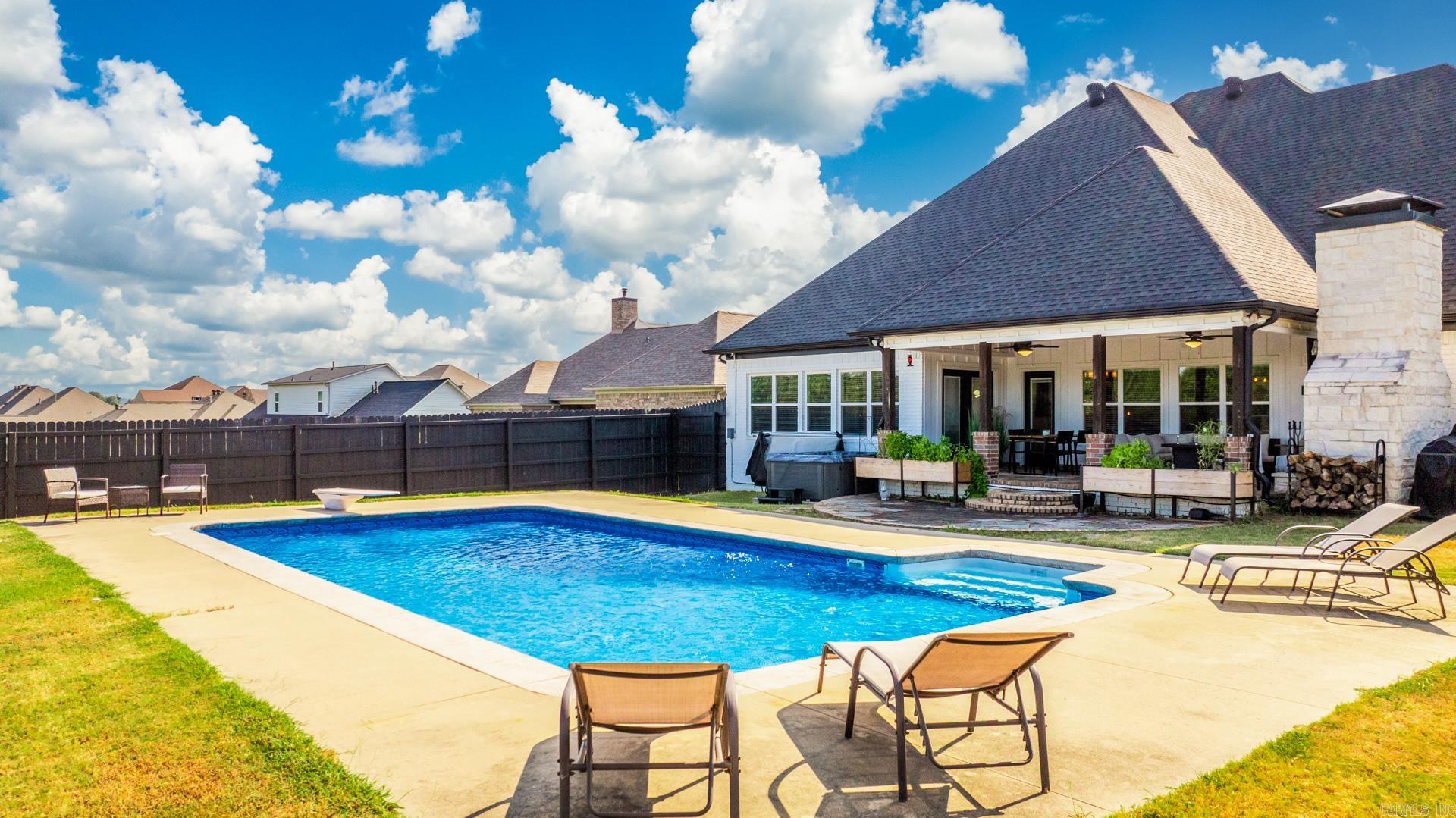 THE RIVER PLANTATION PH IV - Residential