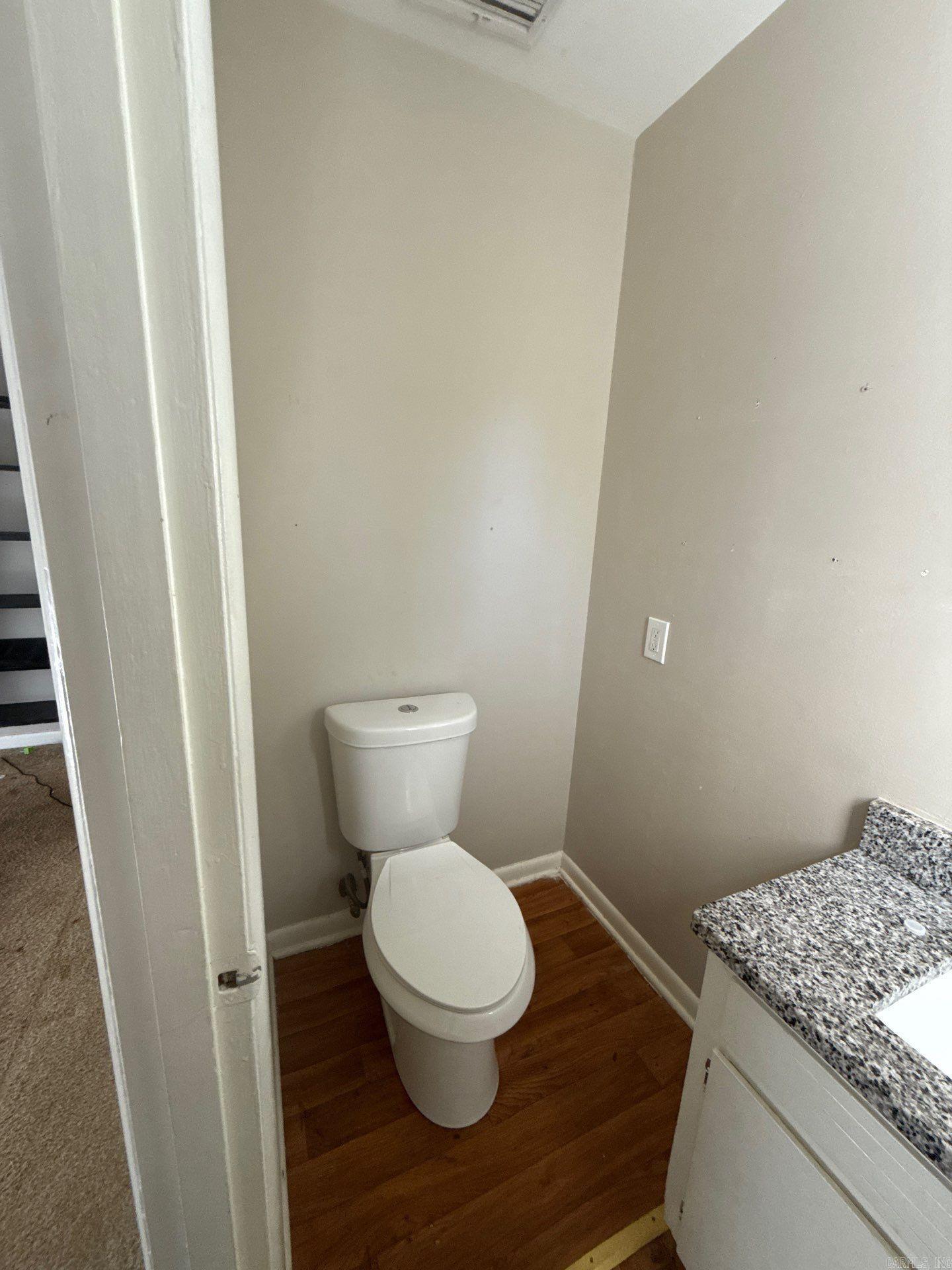 WAKEFIELD VILLAGE - Residential