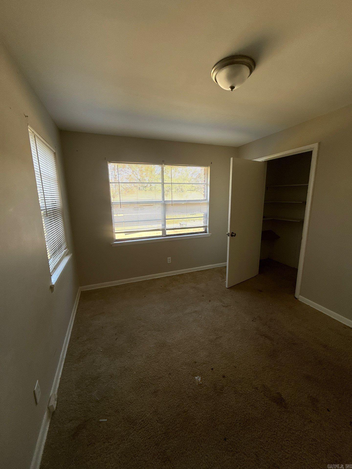 WAKEFIELD VILLAGE - Residential