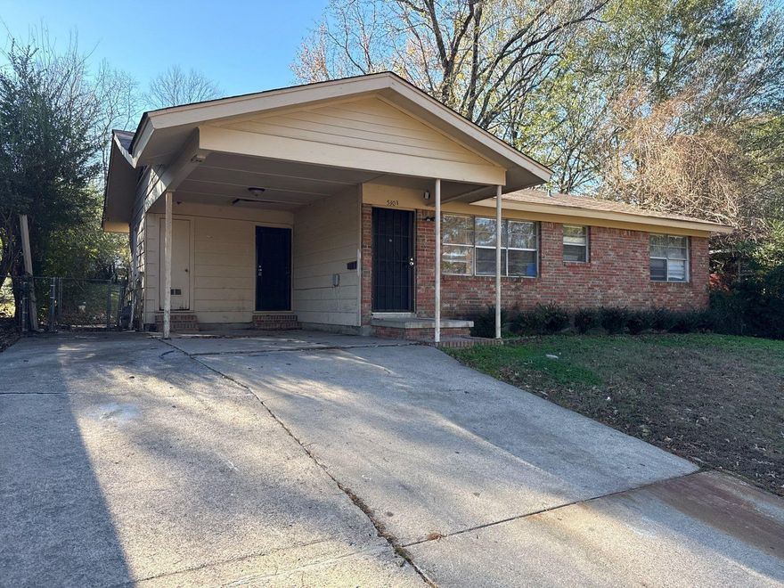 Unlock the potential in this solid 3-bedroom, 1.5 home that’s ready for its next chapter. If you’re an investor searching for your next flip or a strong addition to your rental portfolio, this property checks all the right boxes.  With strong bones, a functional layout, and tons of room for improvement, this home is the perfect canvas for your vision. A little TLC will go a long way in transforming this into a high-value property. Whether you choose to renovate and resell or create a long-term income-producing rental.  This is the kind of opportunity that doesn’t come around often. Bring your tools, creativity, and investment strategy! The upside is undeniable.