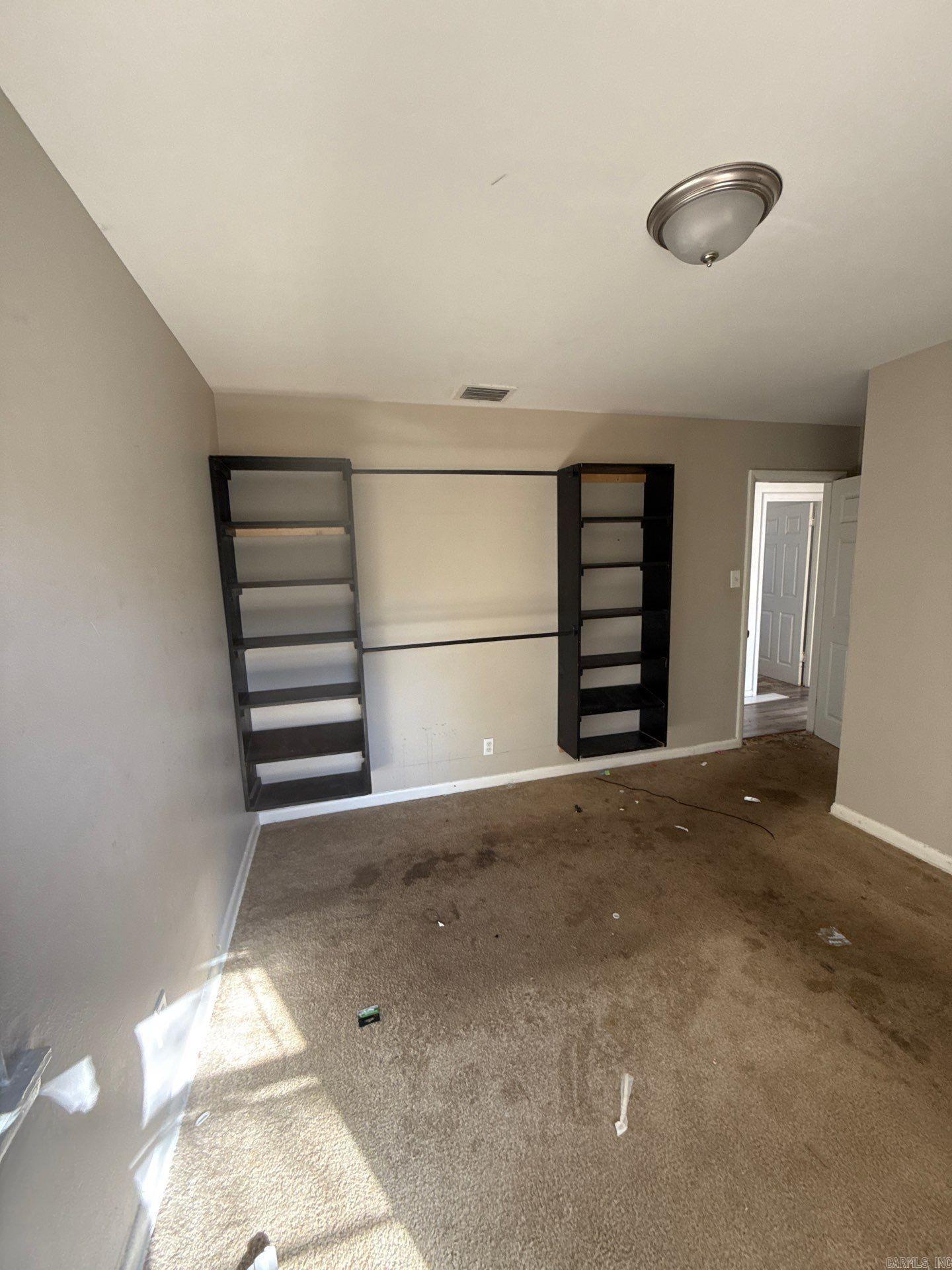 WAKEFIELD VILLAGE - Residential