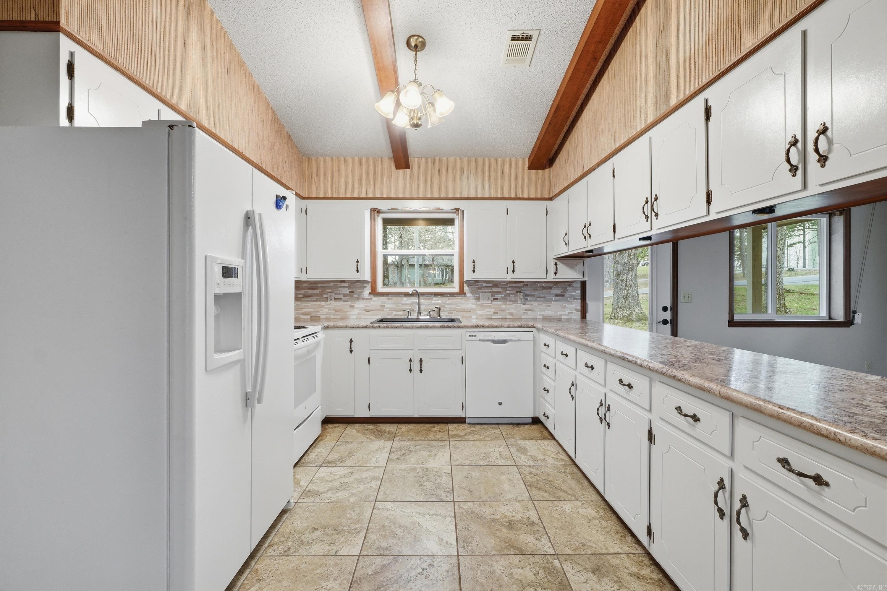 INDIAN HILLS - Residential