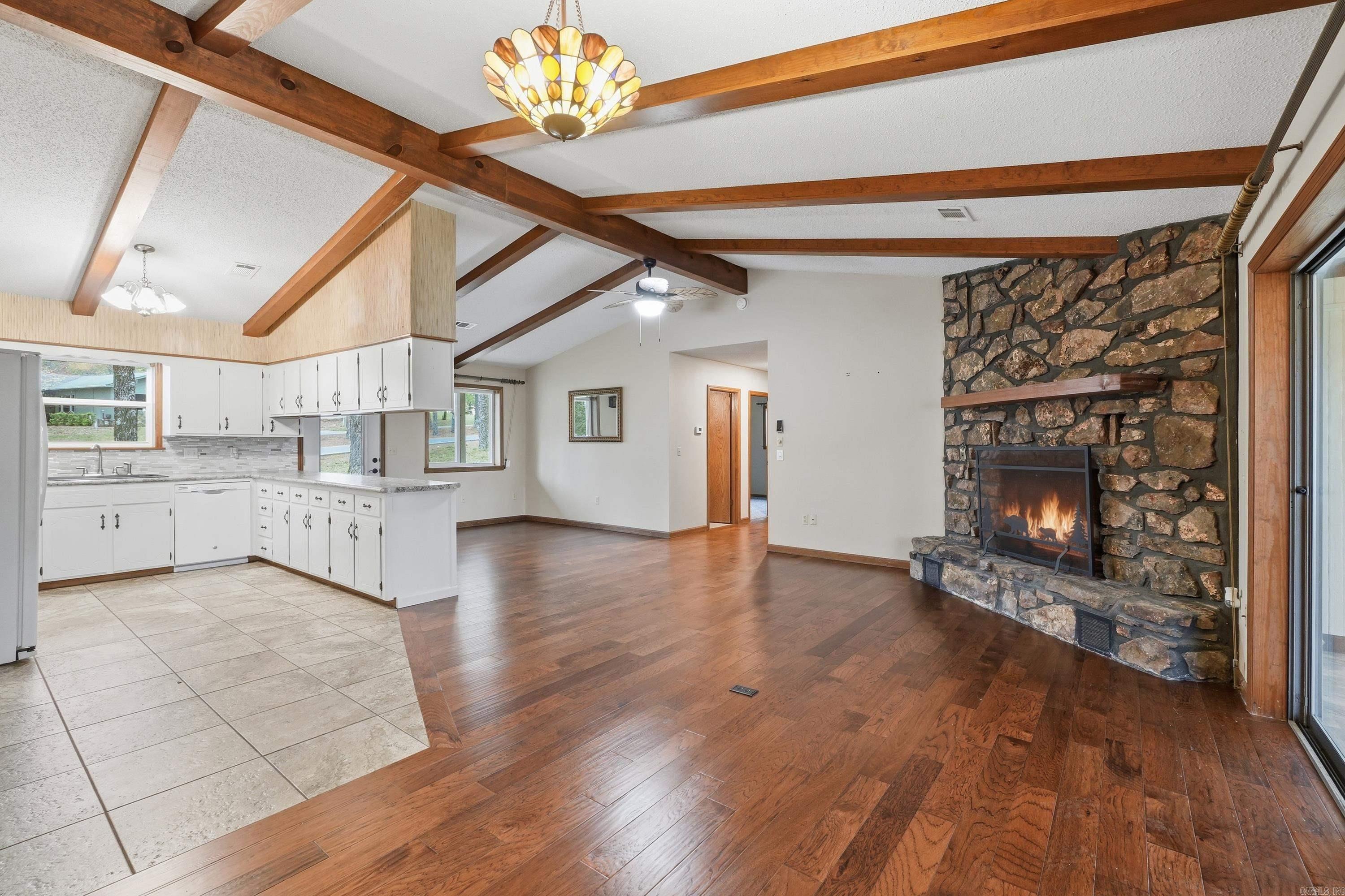 INDIAN HILLS - Residential